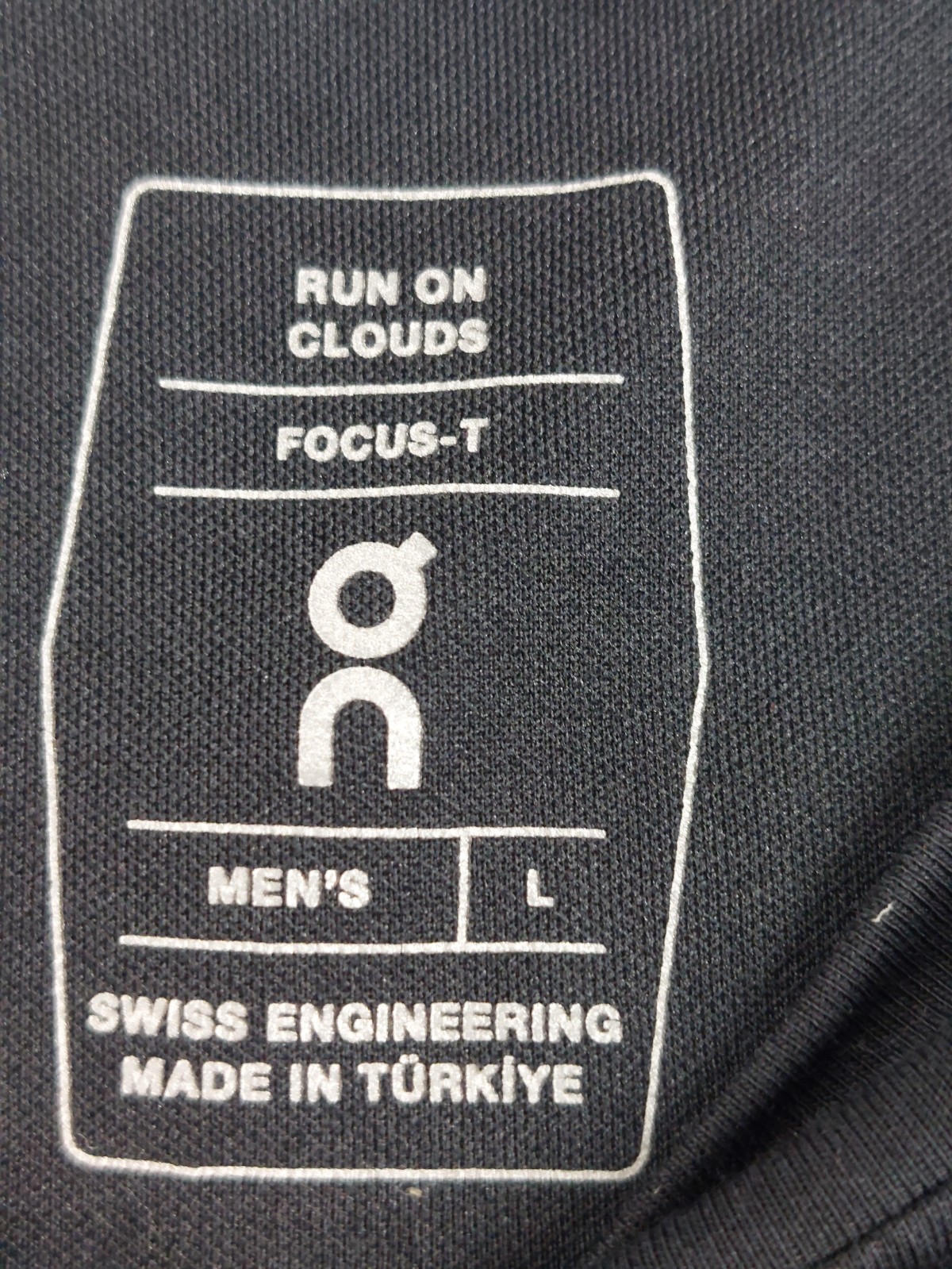 On Cloud Men Shirt L Black Crew Neck Short Sleeve Pullover Stretched Activewear gallery