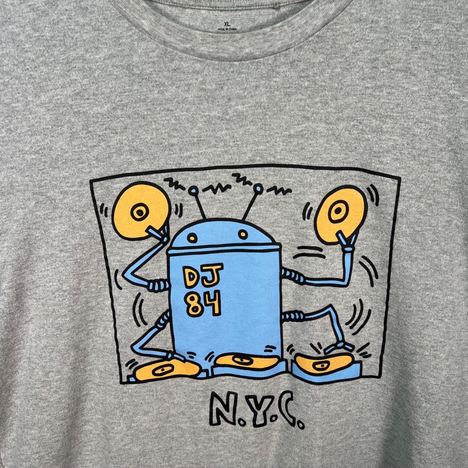 Uniqlo Keith Haring Sprz NY DJ Robot Graphic T-Shirt Gray Cotton Mens XL gallery
