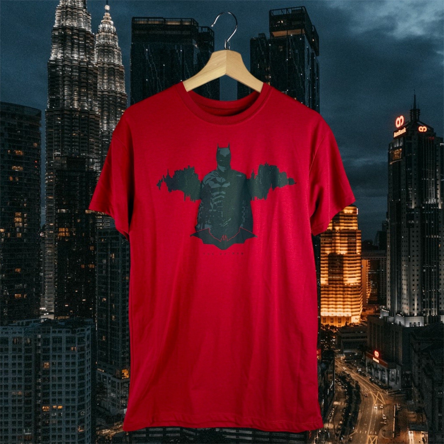 THE BATMAN Men’s Small DC Comics Red Cotton Poly Blend S/S Graphic T-Shirt