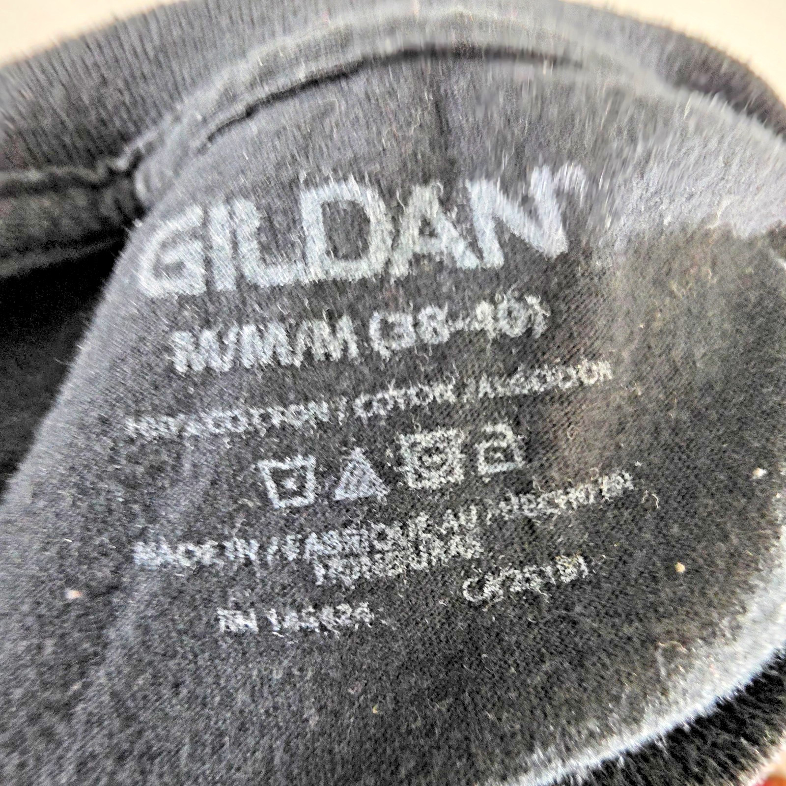 Gildan Adult Softstyle Cotton Crew Neck Plain Black T-Shirt - Medium (38-40) gallery