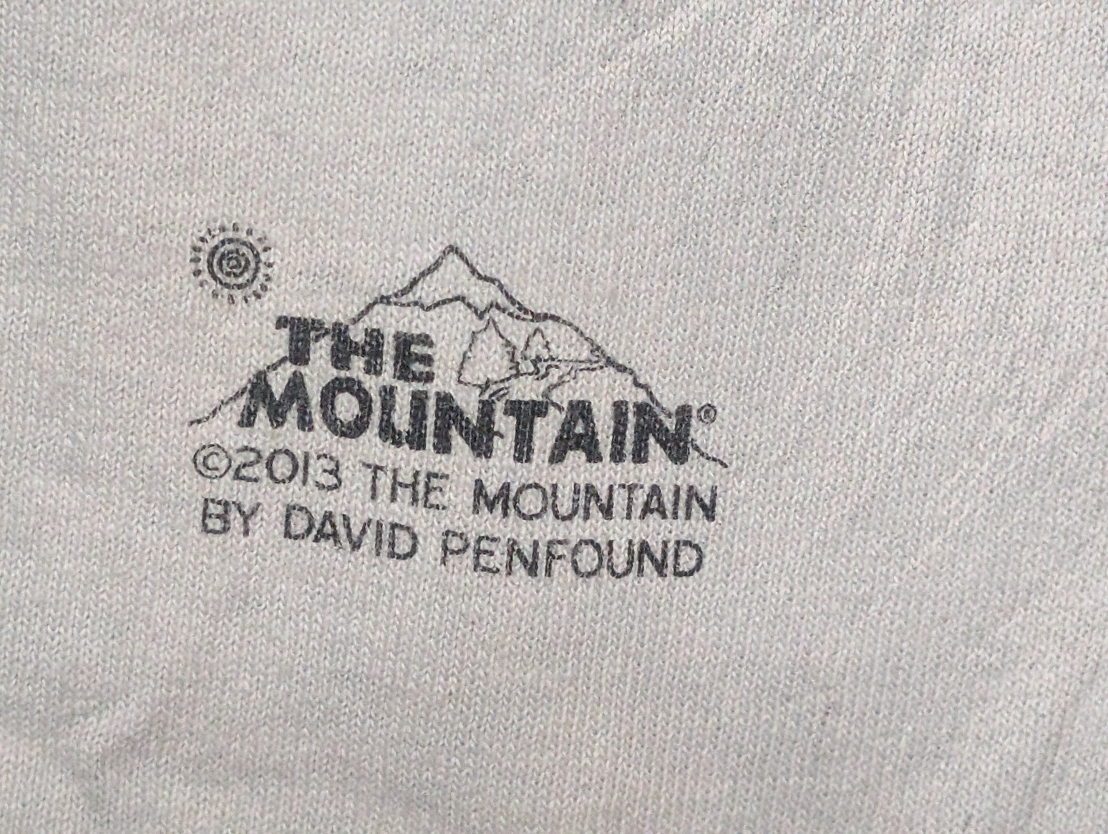 The Mountain Mens T-shirt Blue "White Wolf DJ" Flawed Retired Logo 2XL #6067 gallery