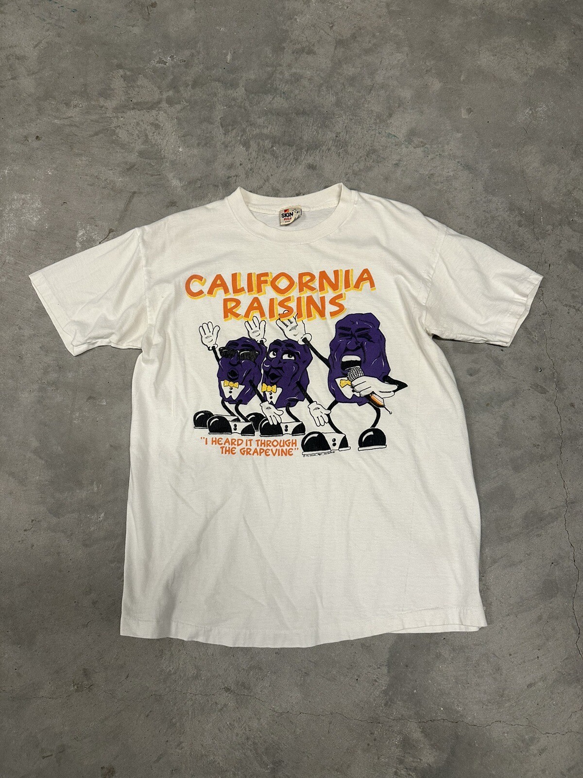VTG 80s California Raisins Shirt Size M “I Heard It Through The Grapevine”