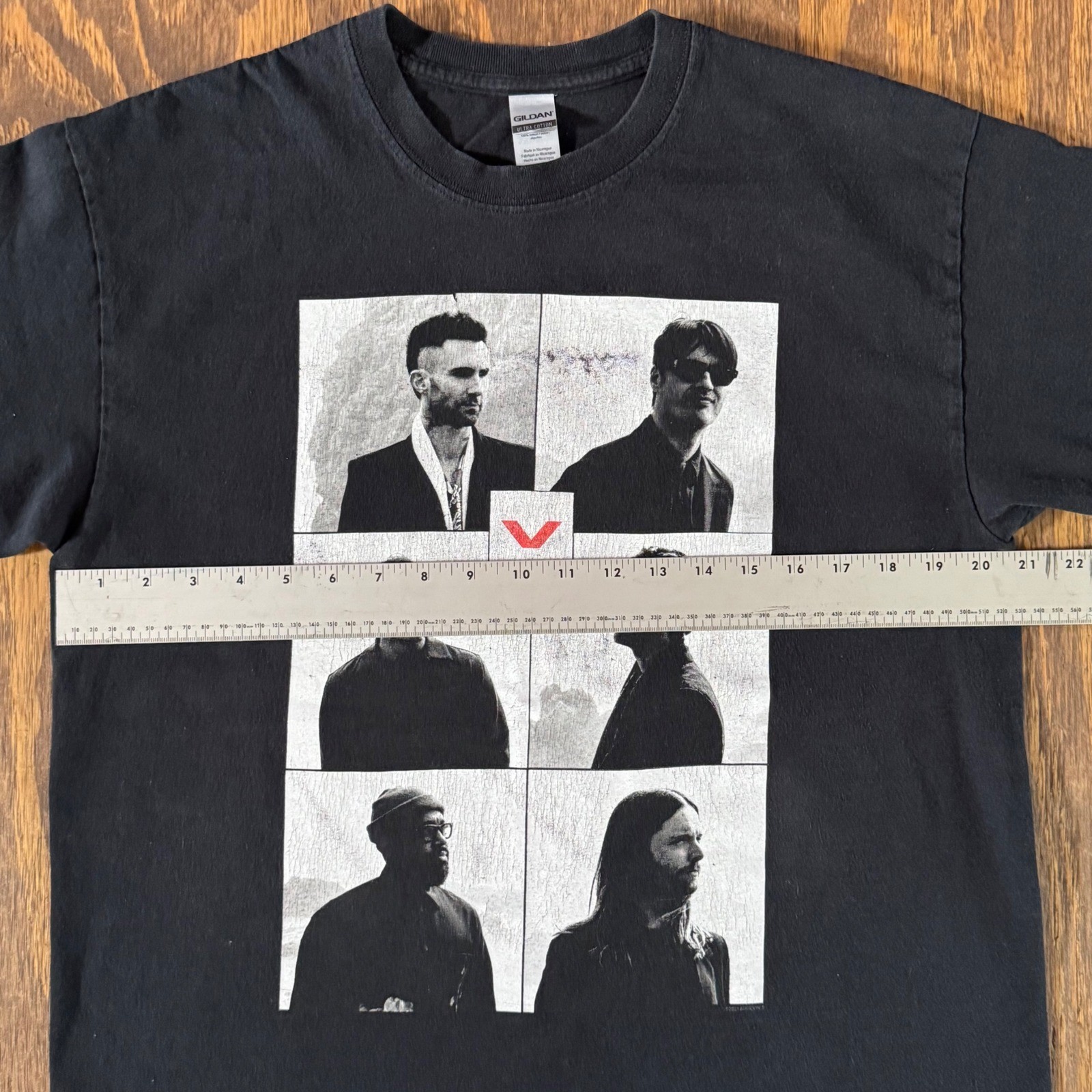 Maroon 5 2021 Tour Shirt Large Black Gildan Band Tee Adam Levine M5 gallery