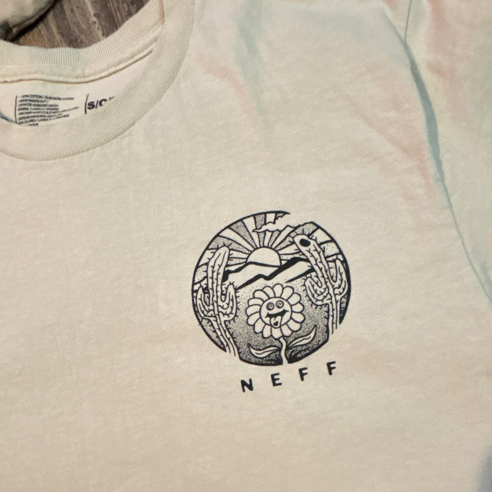 Neff Desert Trips Meltaway Graphic T-Shirt Beige Crew Neck Short Sleeve Size S gallery