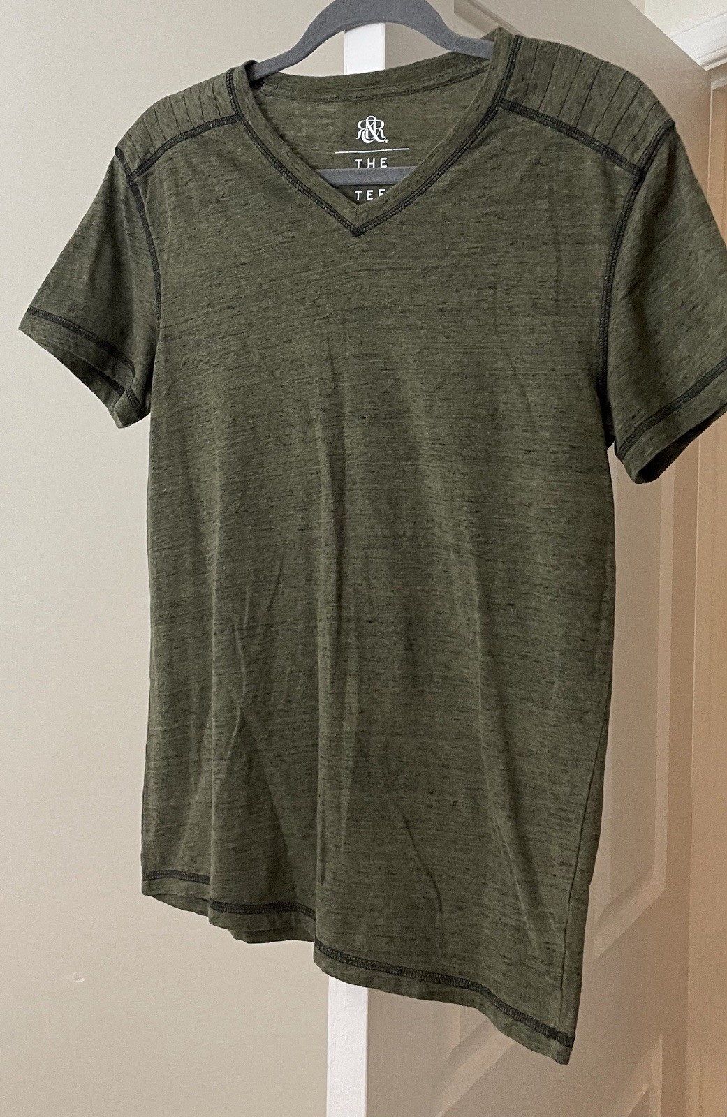 Rock & Republic The Iconic Tee Green V-Neck Knit Pullover Men's Small gallery