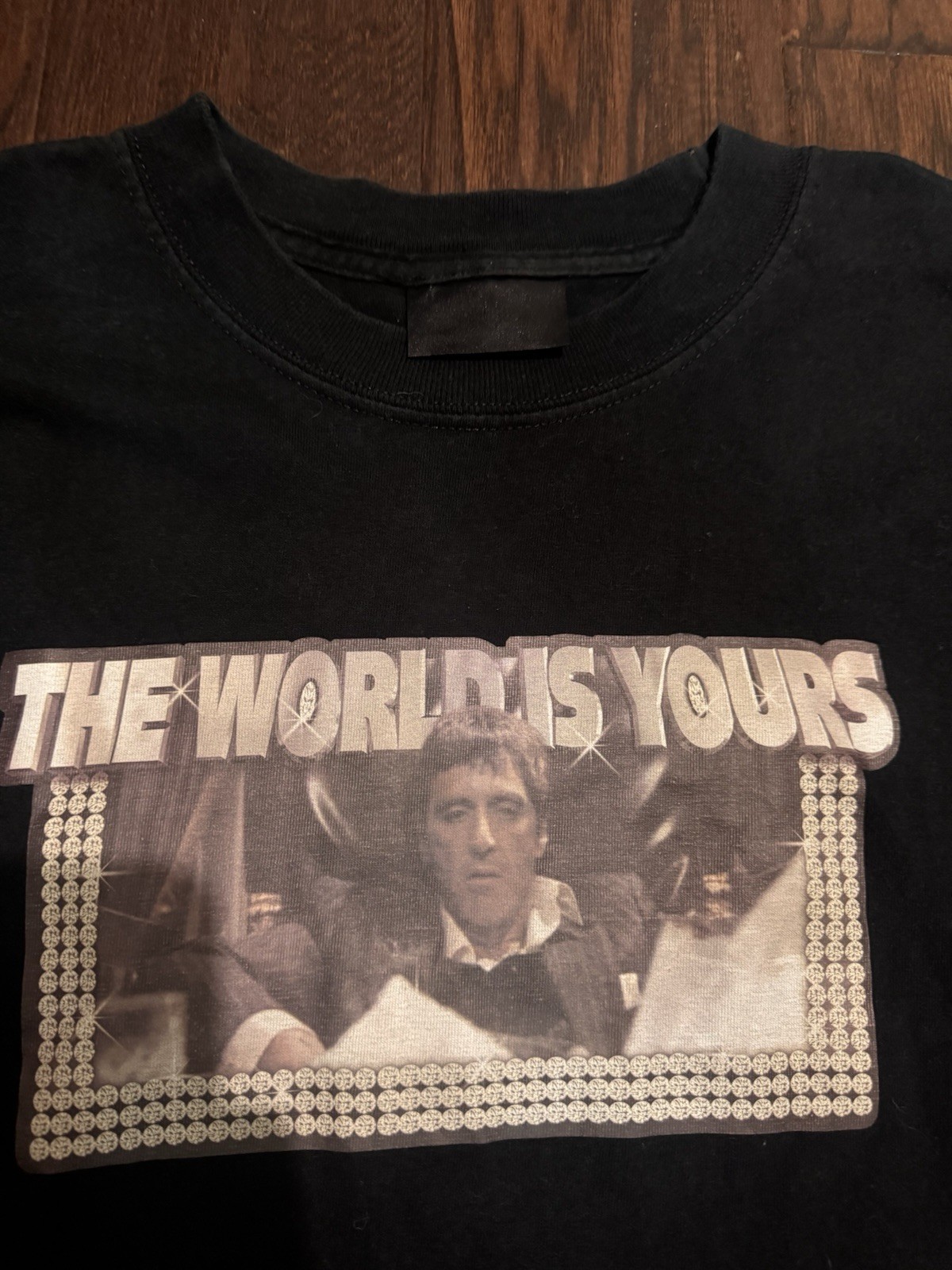 🔥SERIAL KILLER SCARFACE “THE WORLD IS YOURS” AL PACINO VTG HTF RARE L T-SHIRT🔥 gallery