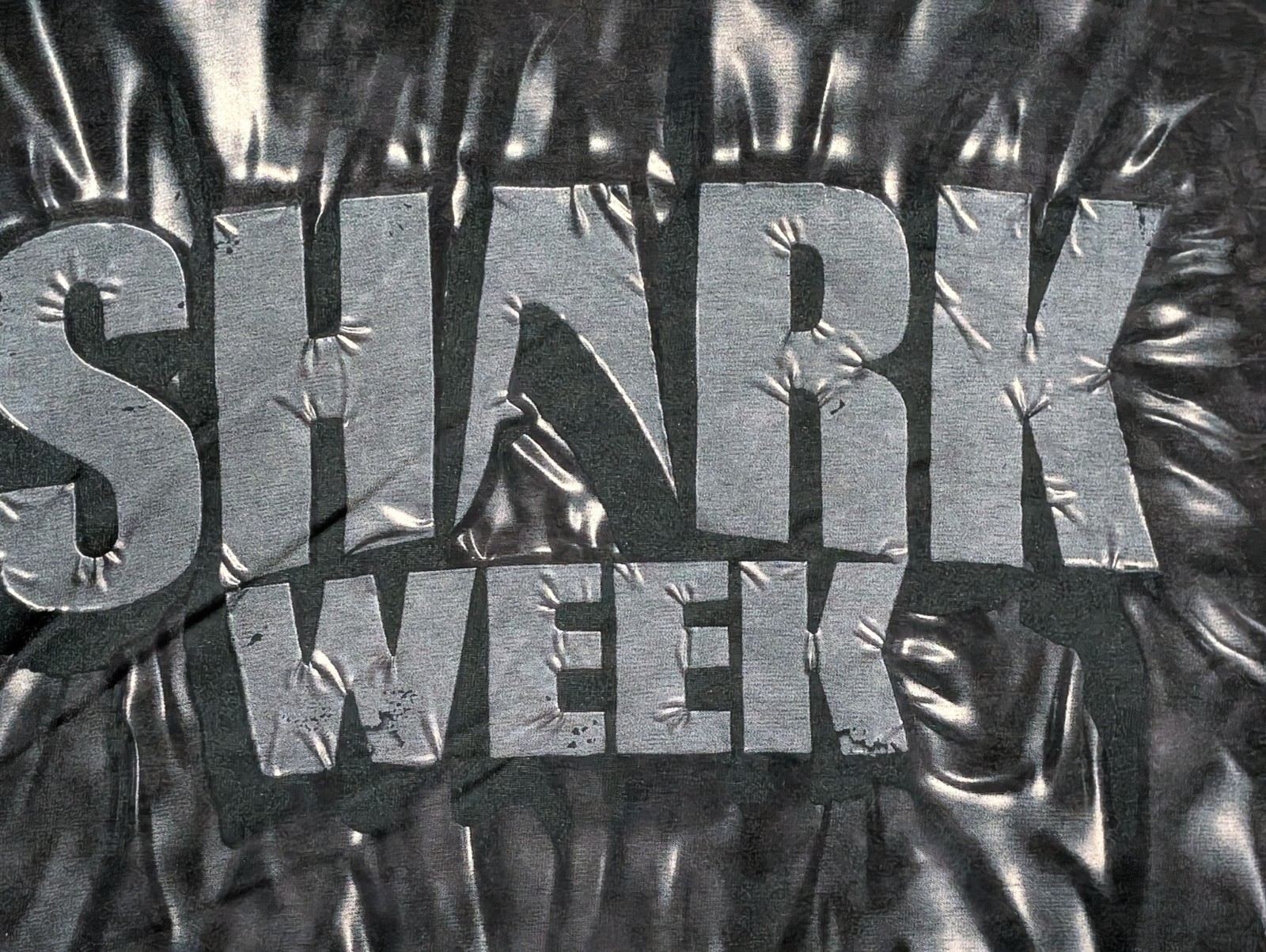 The Mountain Men’s T-shirt Black Shark Week Retired Logo 2XL #1403 NWOT