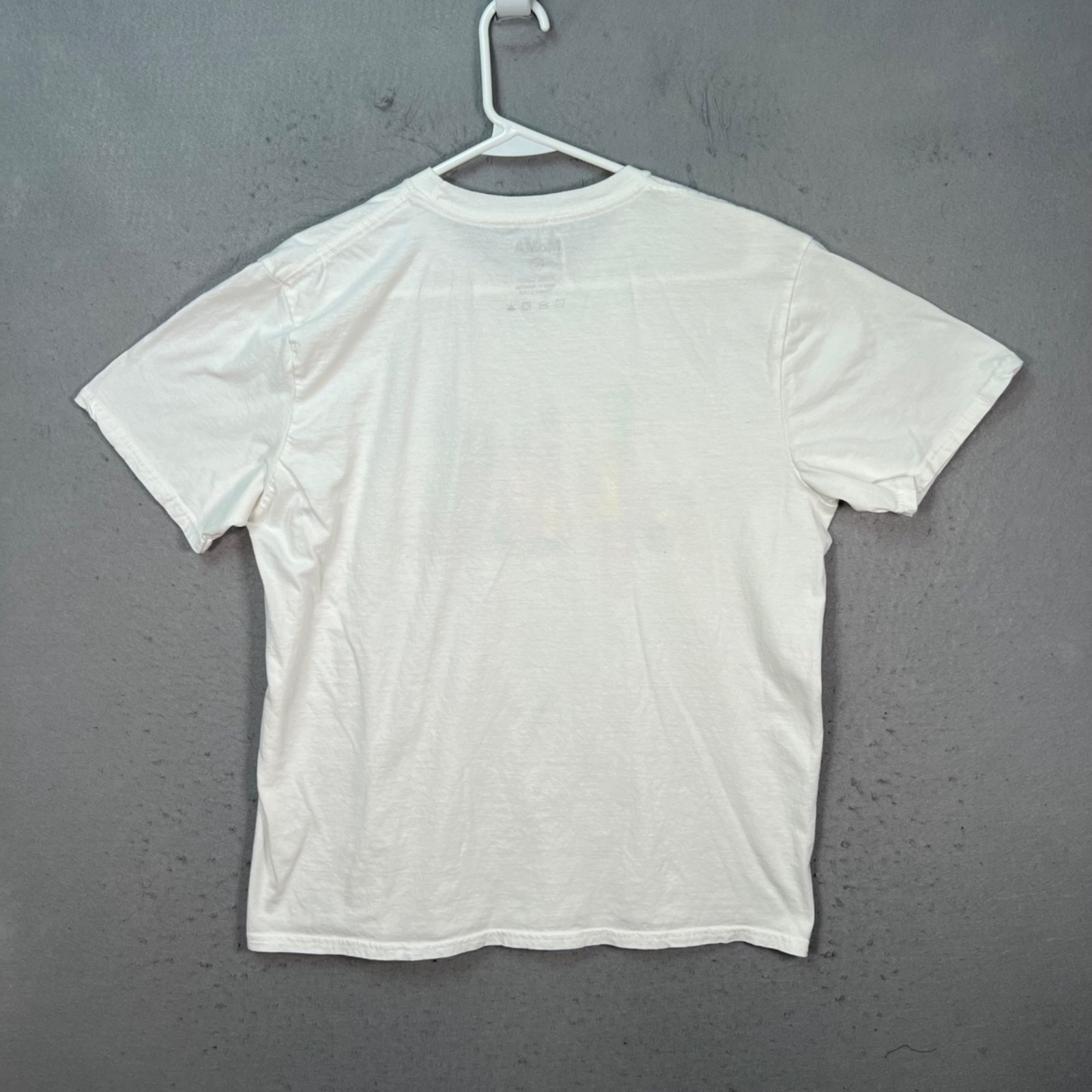 MoMA Mens Size Large White T-Shirt Colorful New York City Skyline gallery