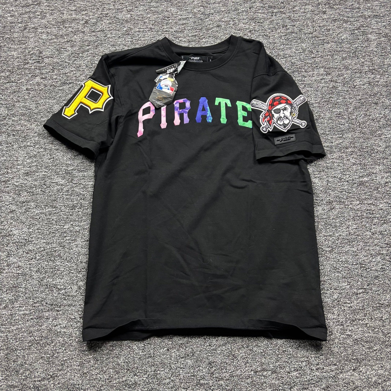 NWT Pro Standard MLB Pittsburgh Pirates Embroidered Black T-Shirt Unisex Small gallery