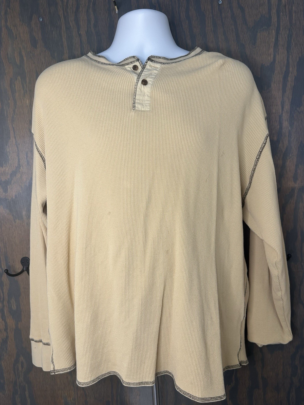 Roundtree & Yorke Mens XL Henley Thermal Waffle Knit Pullover Pale Yellow/Beige gallery
