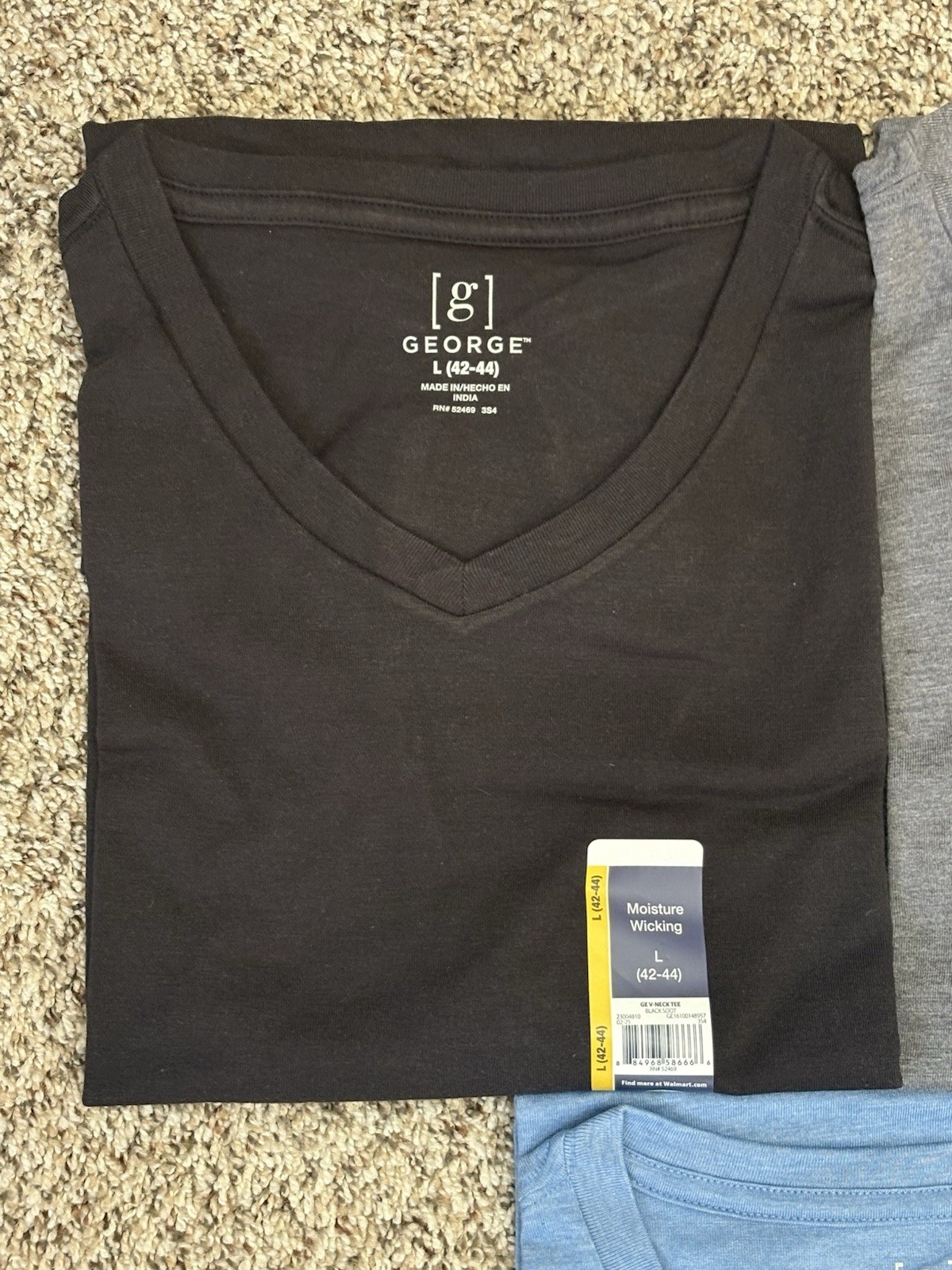 New George 3-PACK Men’s V-Neck T-shirt Tee Moisture Wicking Sz 42-44 LARGE (G1) gallery