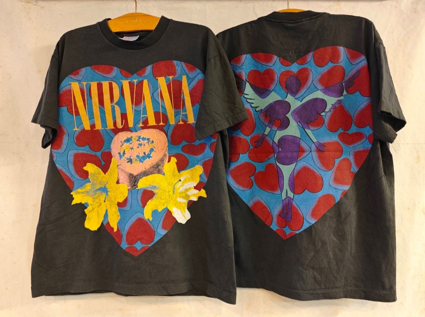 Vintage NIRVANA Heart Shaped Box Giant 90s Size L Single Stitch​ T-Shirt REPRINT gallery