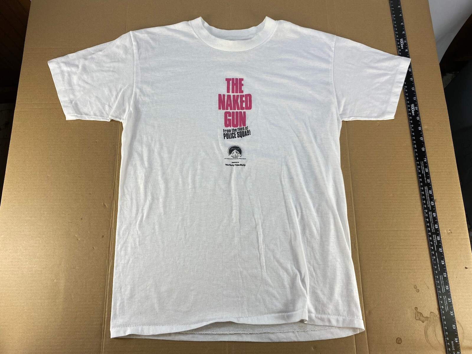 Vintage 80s 90s The Naked Gun Enrico Pallazzo Leslie Nielson Paramount t shirt