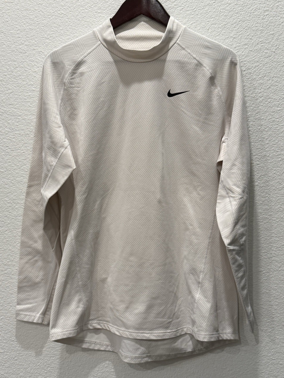 Nike Long Sleeve Shirt Men’s XL White Thermal Warm