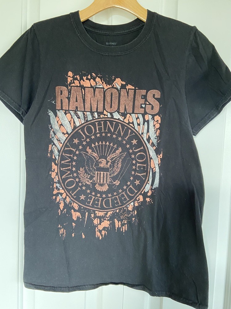 Ramones Graphic Shirt Sz M