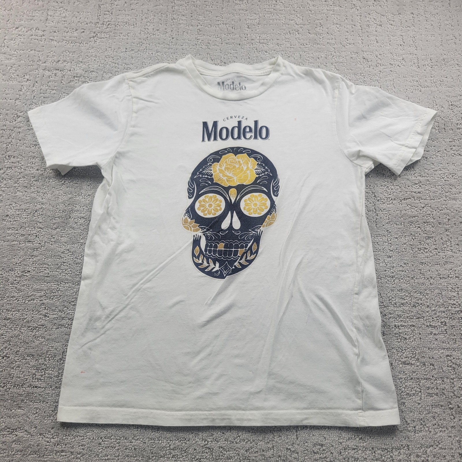Modelo Shirt Mens M White Sugar Skull Graphic Logo Cerveza Beer Crewneck