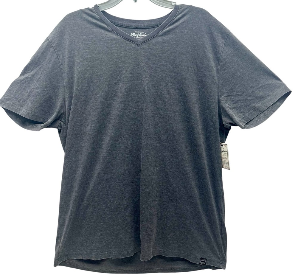Flag & Anthem Men’s Large Soft Washed Gray V-Neck Short Sleeve T Shirt