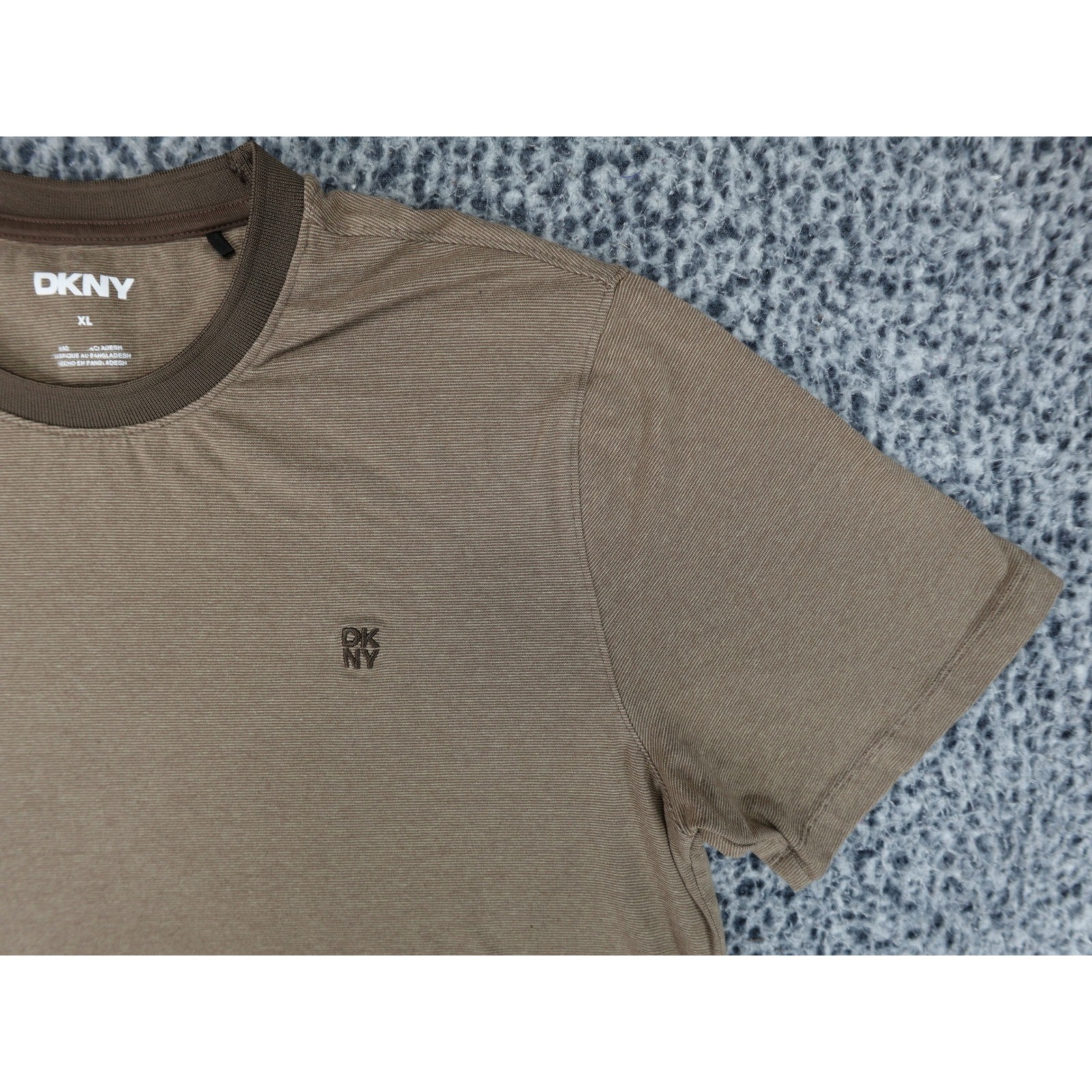 DKNY T-Shirt Mens XL Brown Excellent Ribbed Texture Short Sleeve Cotton Spandex gallery
