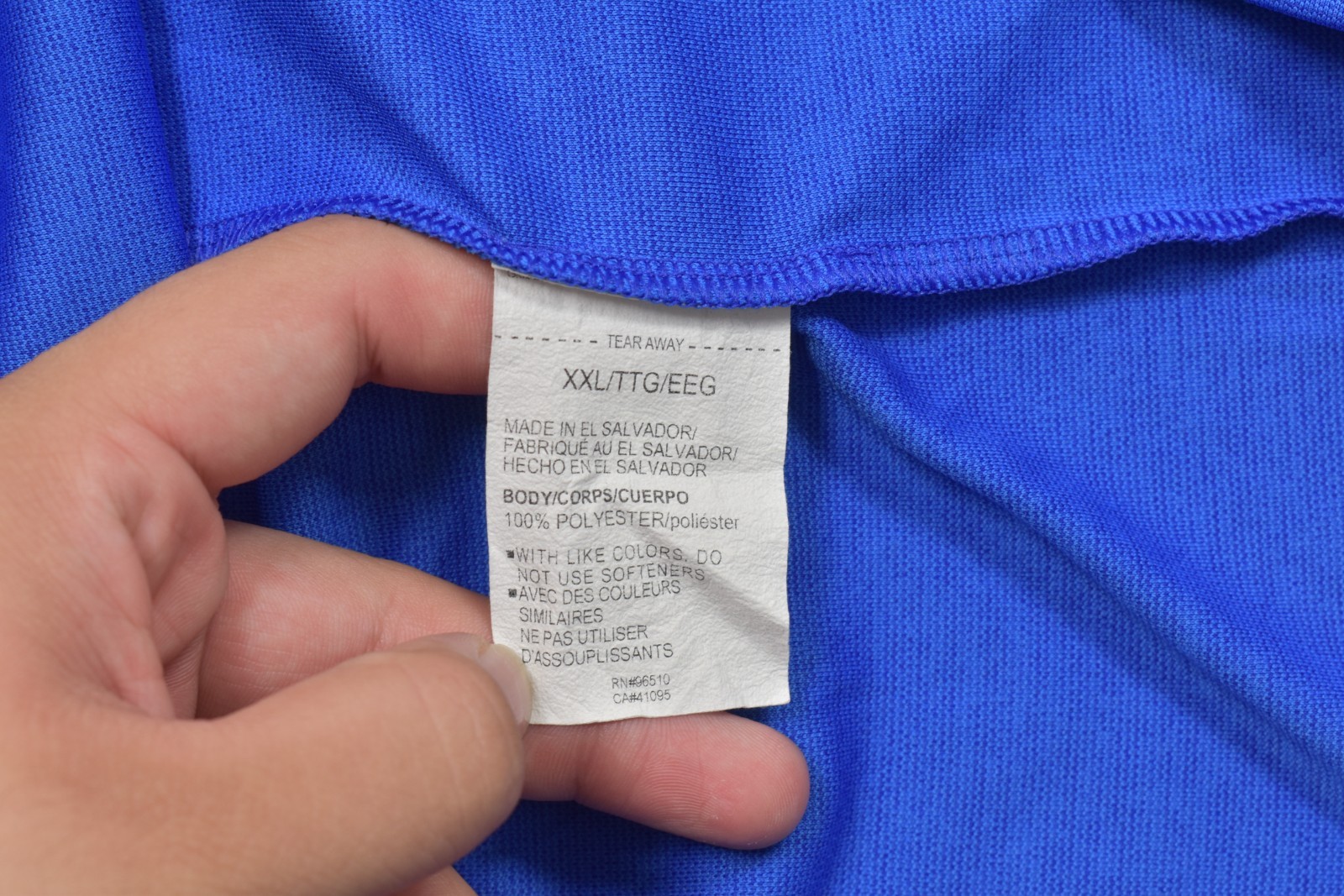 Under Armour HeatGear Men's XXL Blue Short Sleeve V-Neck Loose Fit Workout Tee gallery