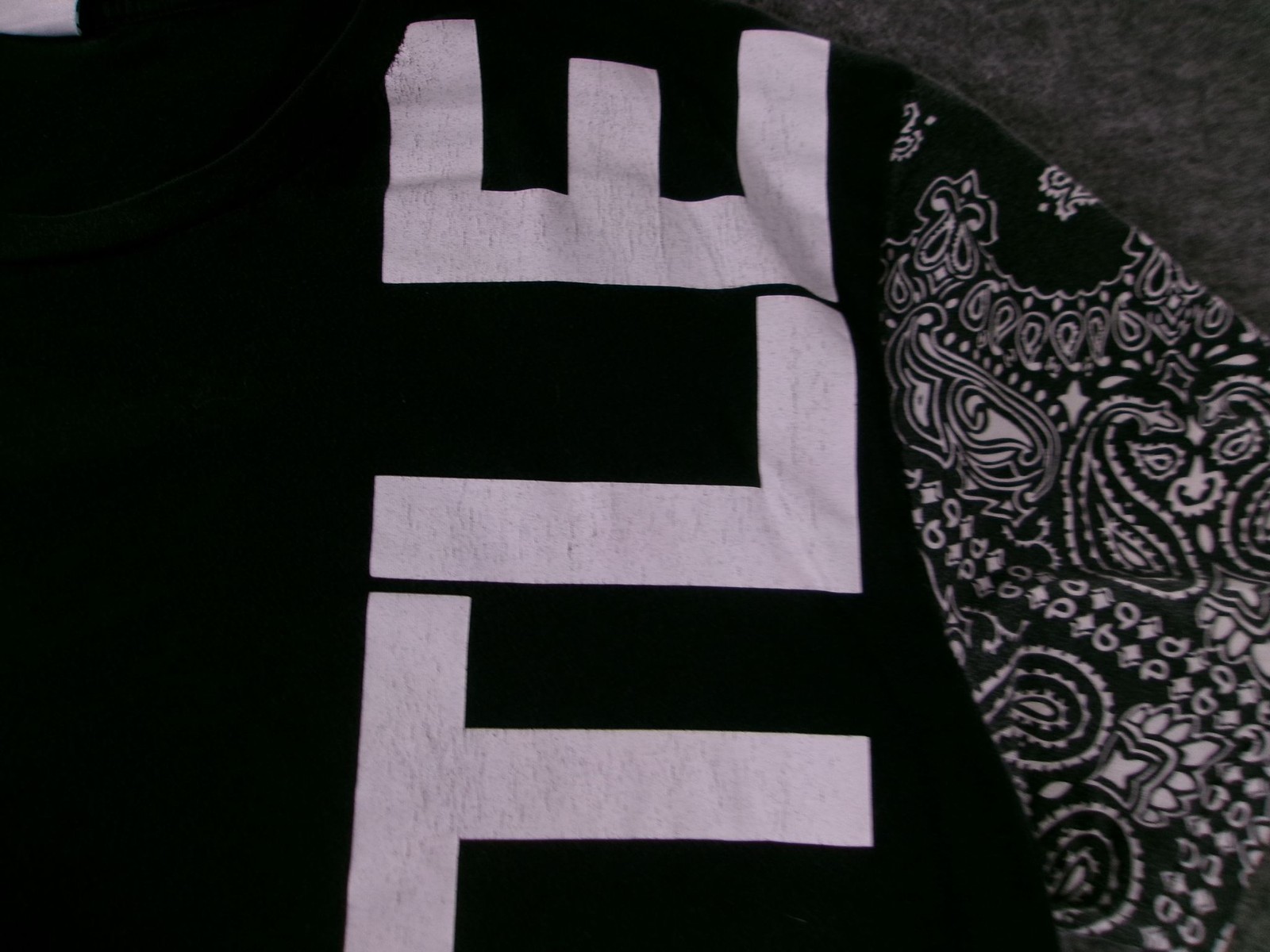 Isaac Morris Shirt Mens XXL Black HUSTLE Graphic Bandana Short Sleeve Hem gallery