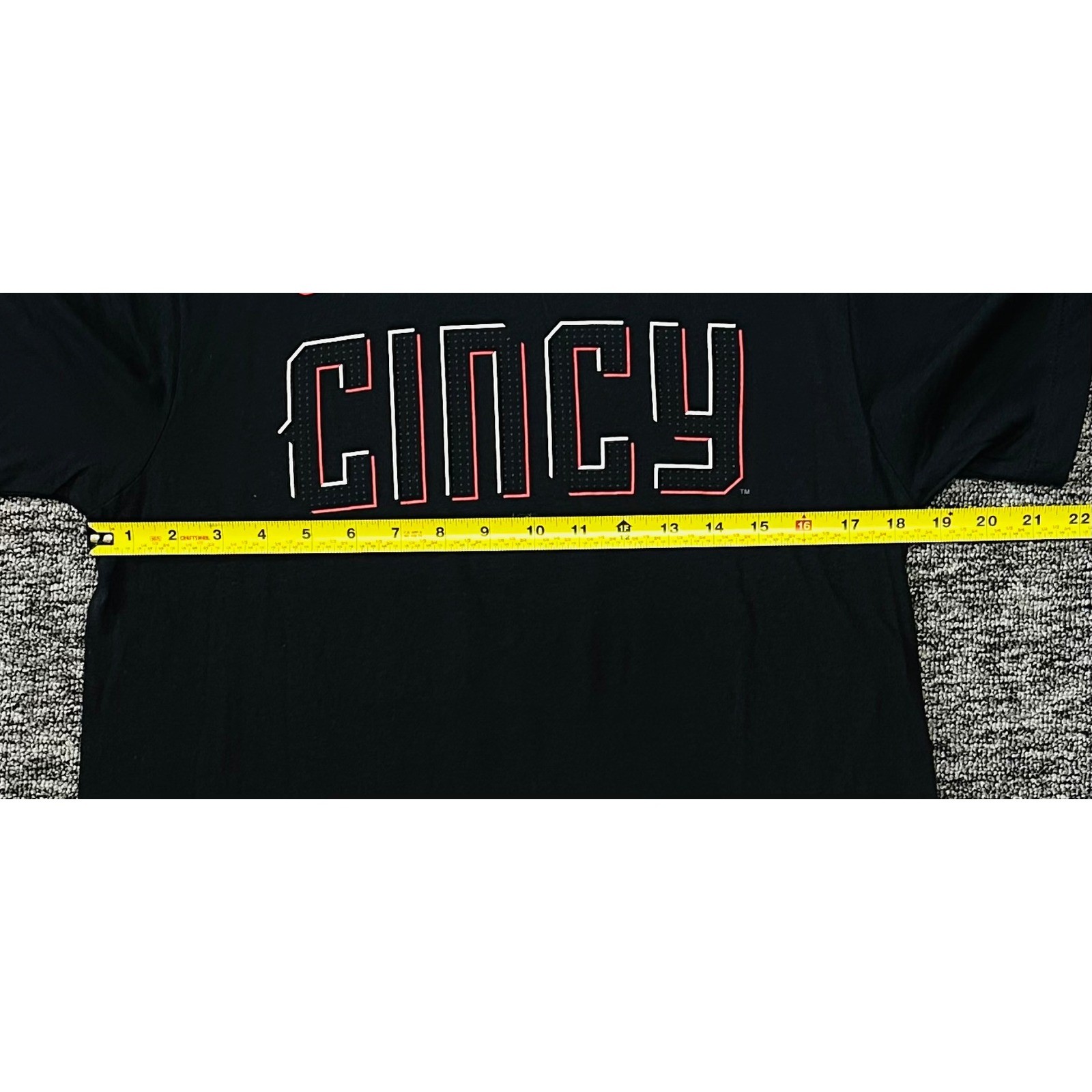 Nike Cincinnati Reds MLB India 6 Mens Small Black City Connect Cincy Shirt NWT gallery