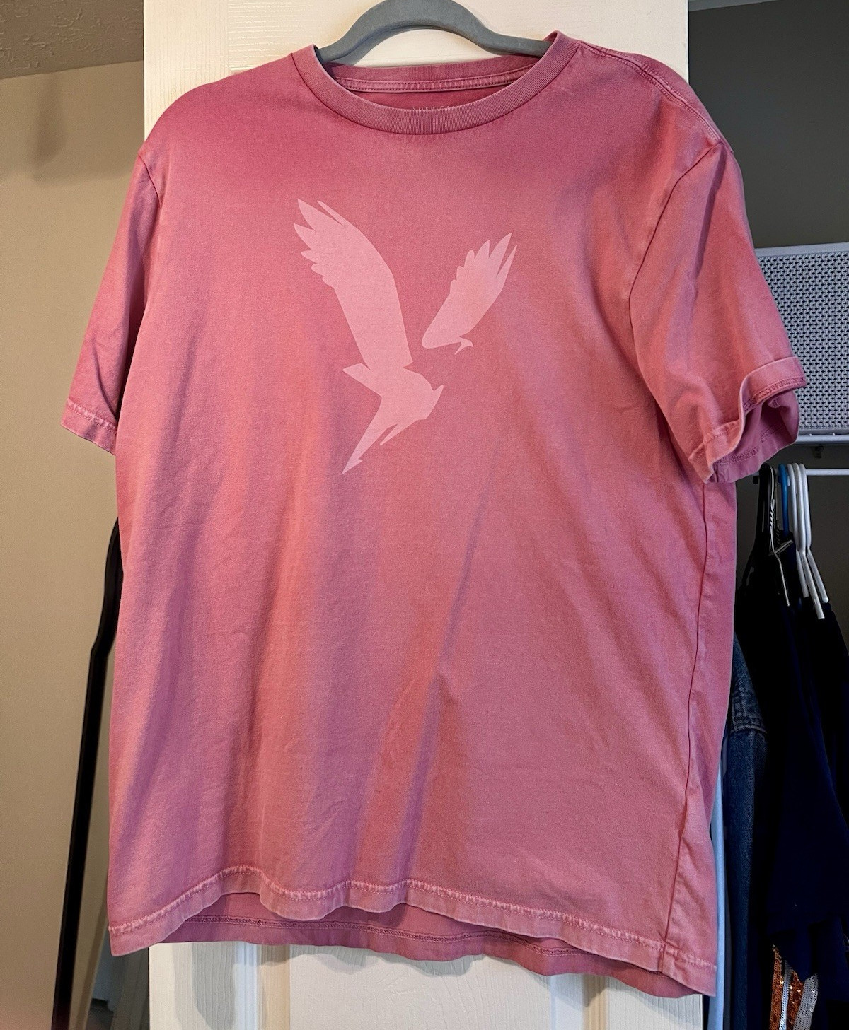American Eagle Super Soft Men's Pink Graphic Logo Crew Neck T-Shirt, M gallery