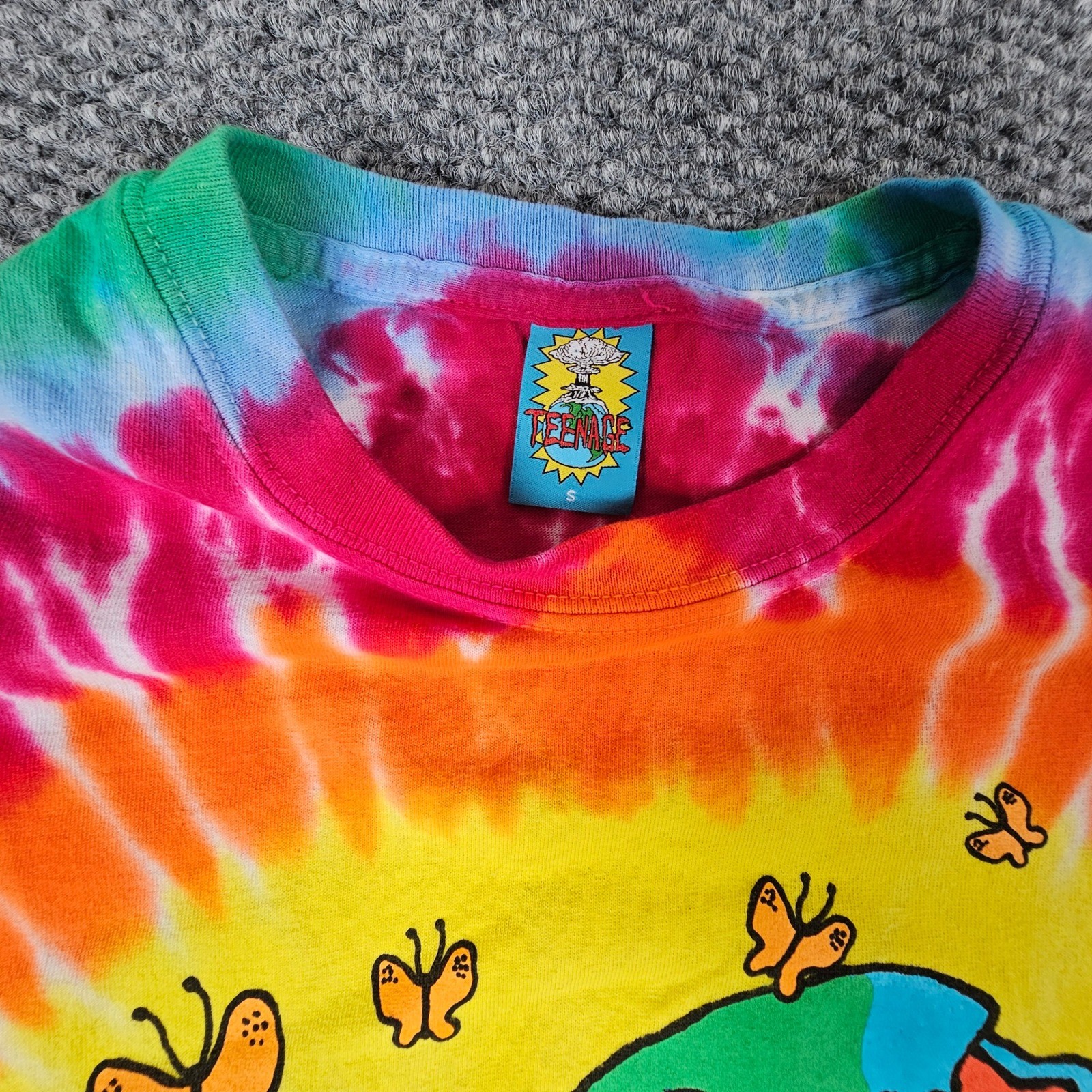 Bored Teenager Earth Day Tie Dye Graphic T-Shirt Mens Small Walking Earth gallery