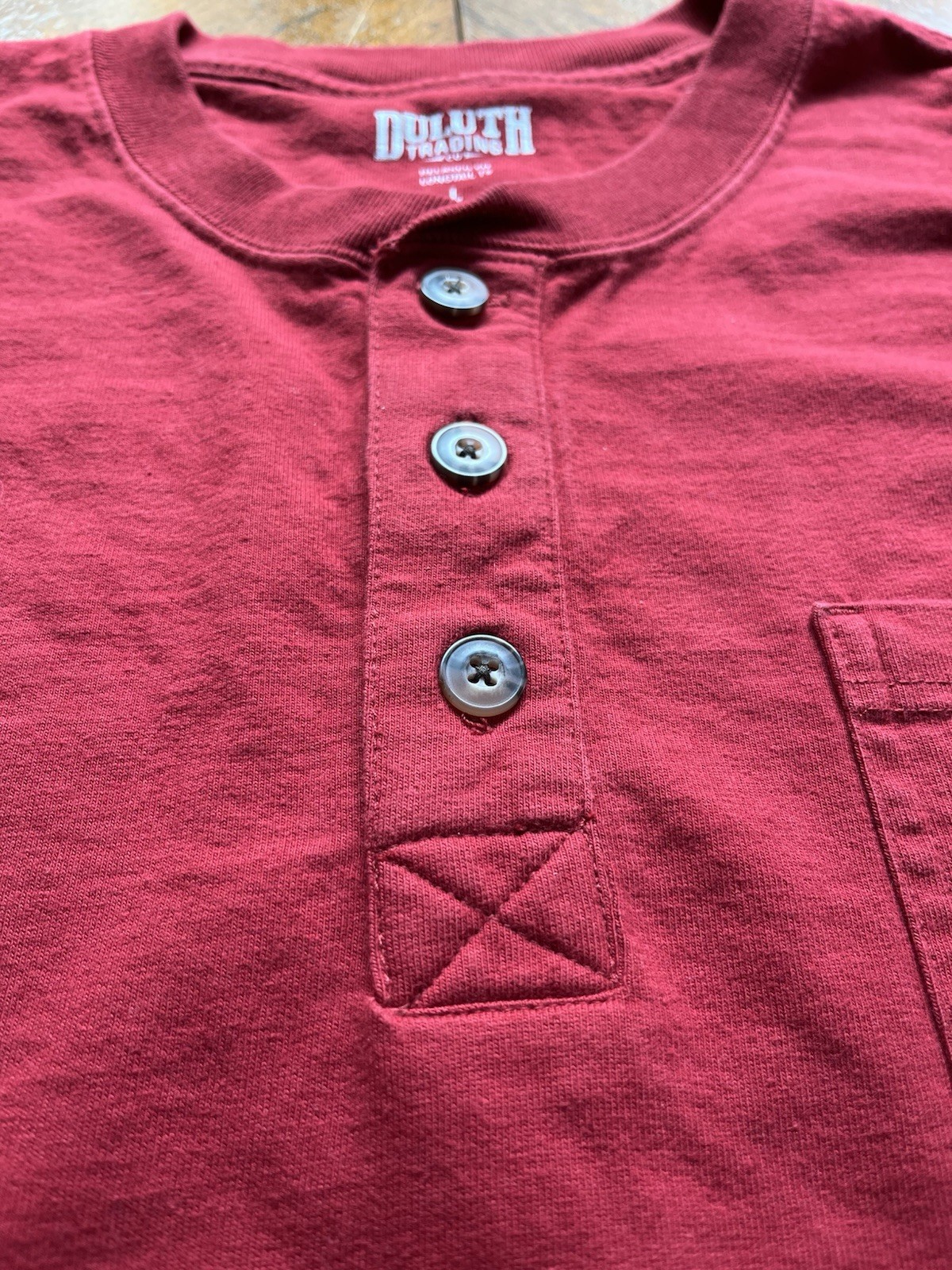 Duluth Trading Co Relaxed Fit Longtail Tall Mens L Short Sleeve Pocket Henley gallery