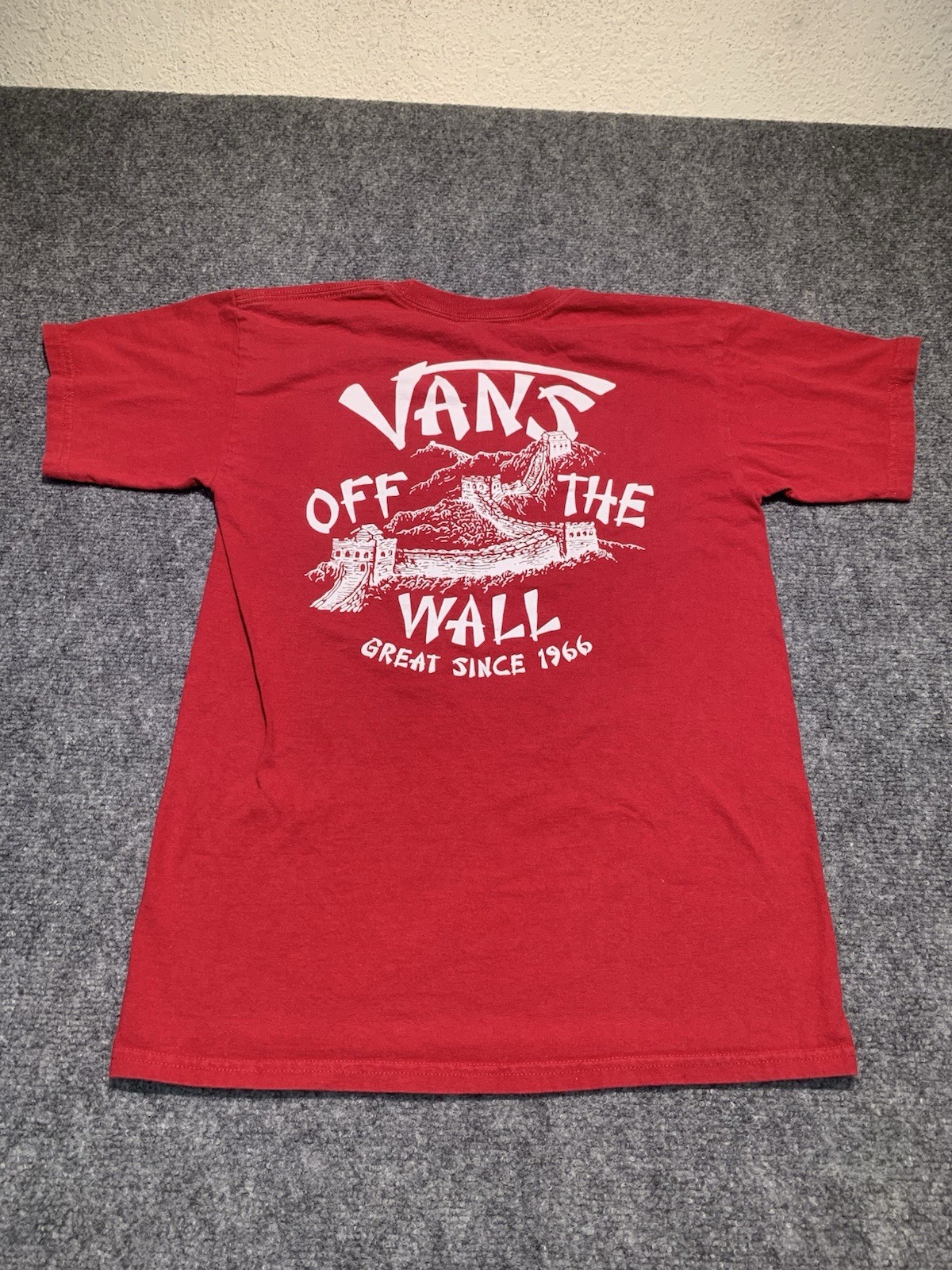 Vans Off The Wall Skateboarding T Shirt Men's Small Red Great Wall of China Tee gallery