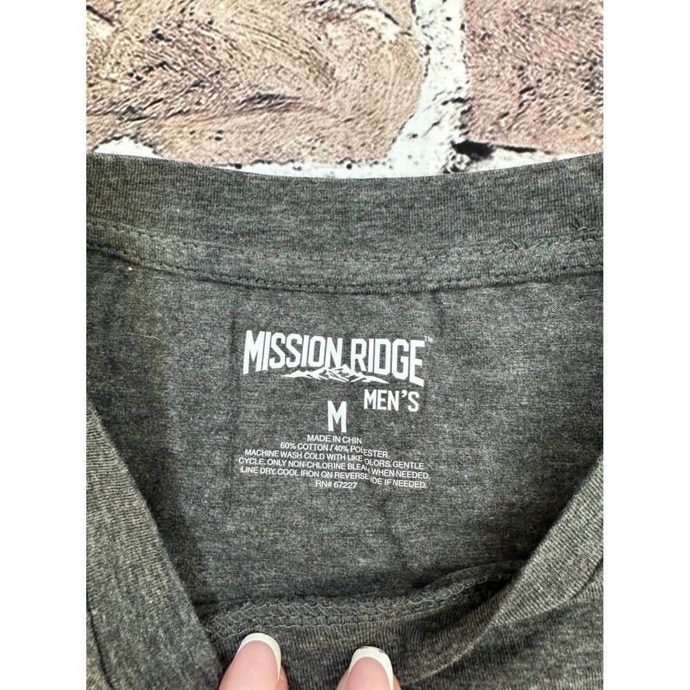 Mission Ridge Mens Medium T-Shirt Gray White Orange Skull Graphic Tee gallery