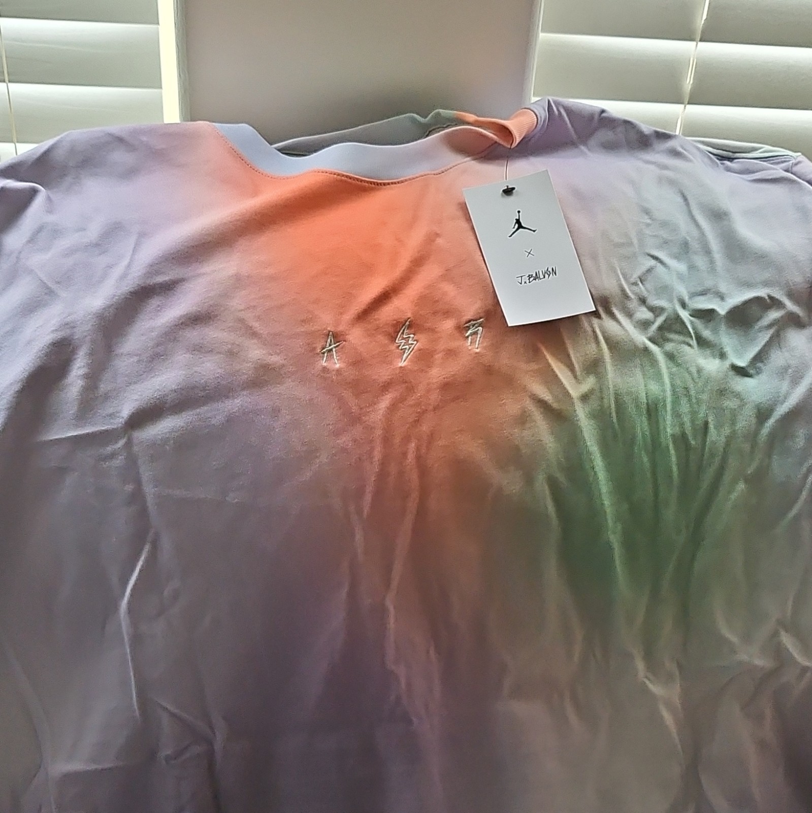Jordan J Balvin Men's 2XL Multicolor Crew Neck T-Shirt Embroidered Logo gallery