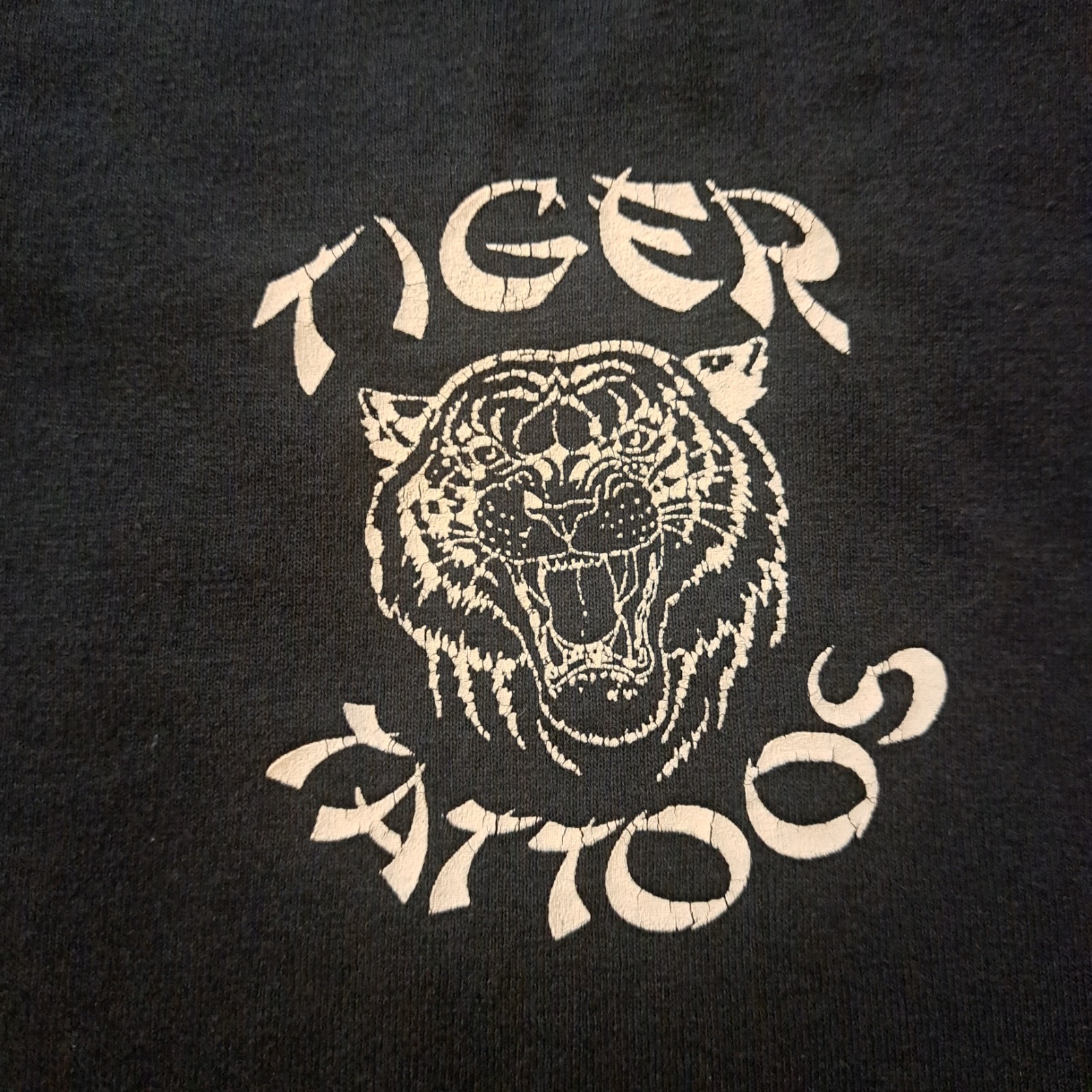 Rob G T-Shirt Mens Size XL Black Graphic Tiger tattoo Vintage 90s 00's fashion gallery