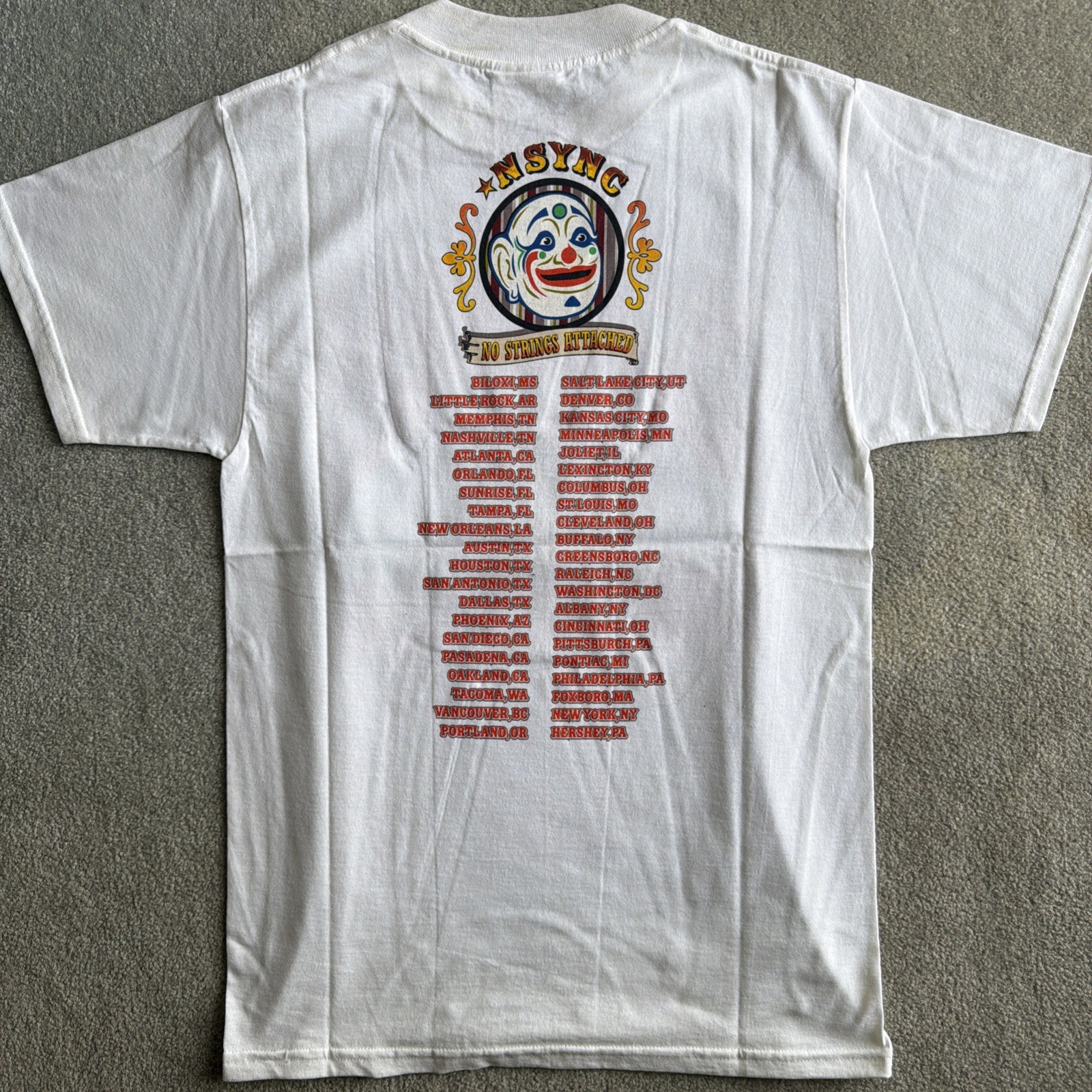 Vintage *NSYNC No Strings Attached Tour Shirt Size Small White Winterland 2000s gallery