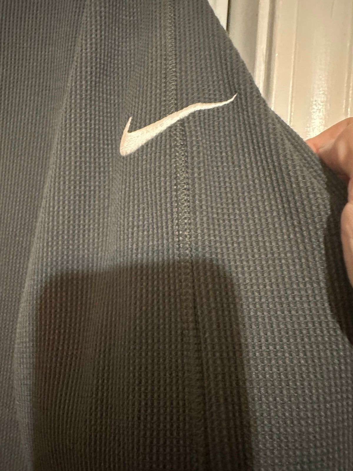 Nike Shirt Mens Large Gray Thermal Salute To Service Philadelphia Eagle’s NFL gallery