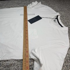 VRST Shirt Mens Medium Essential Pocket Tee Short Sleeve White NWT