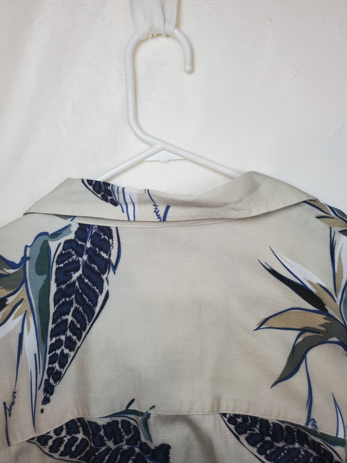 Bamboo Cay Men's Hawaiian Floral Button up 100% Rayon L Short sleeve Shirt gallery