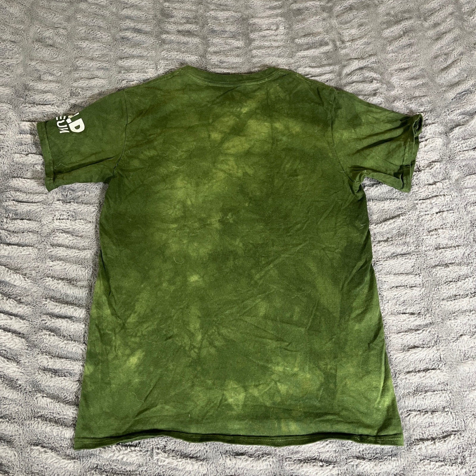 The Mountain Alligator Graphic T-Shirt Green Tie Dye Field Museum Mens Small gallery