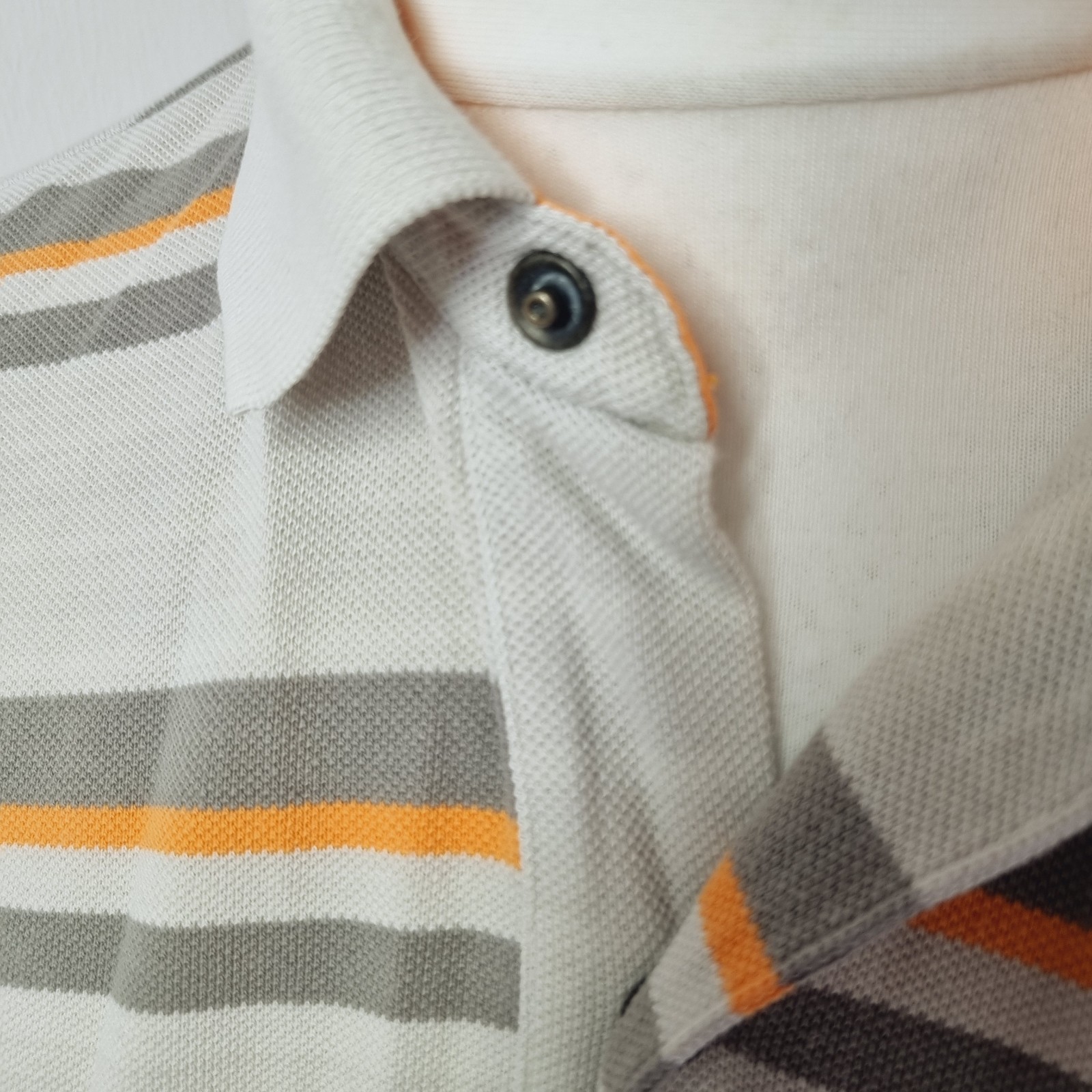 Tommy Hilfiger T-Shirt Men's Large Striped Vintage gallery