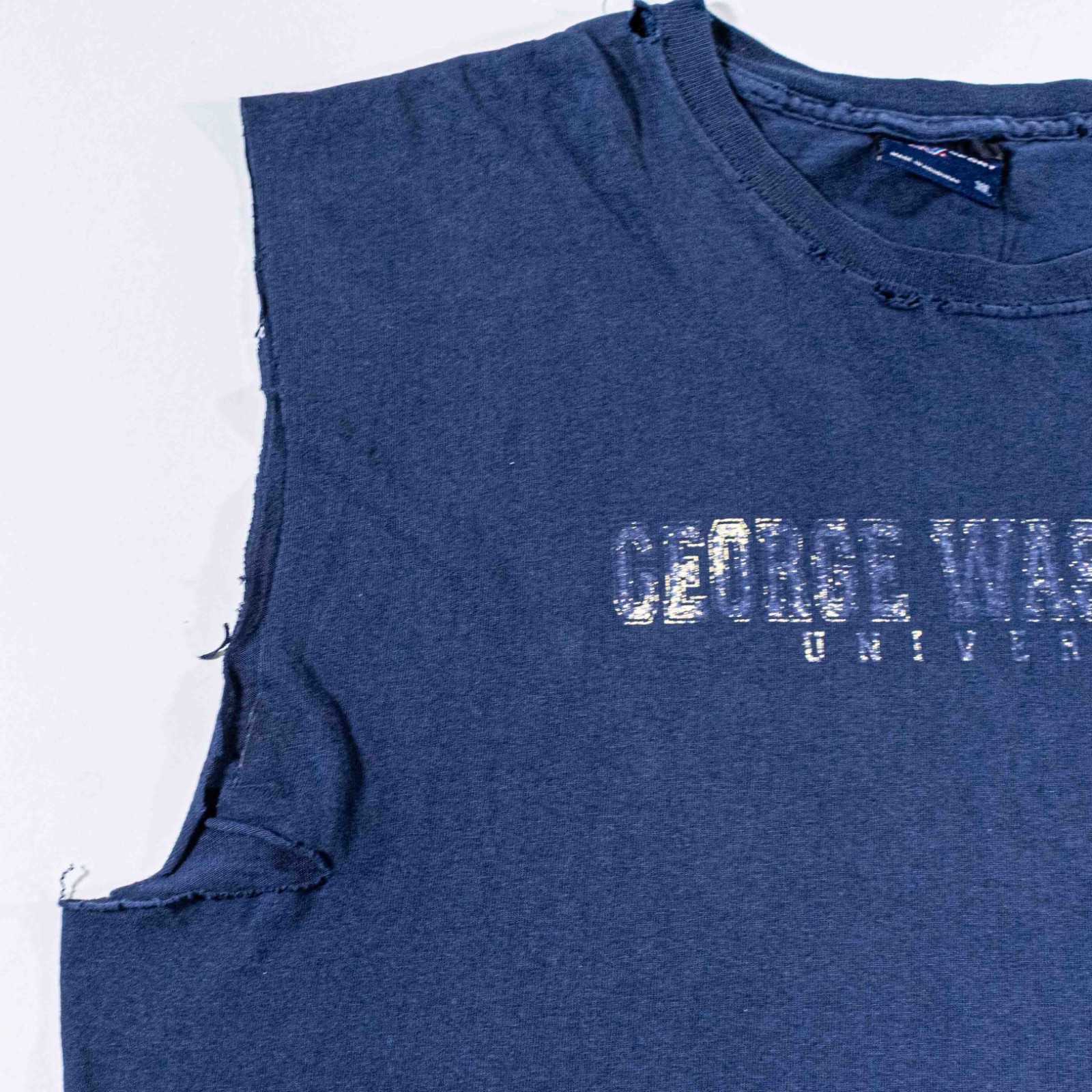 VTG George Washington University Sleeveless T Shirt XL MV Sport Y2K Distressed gallery
