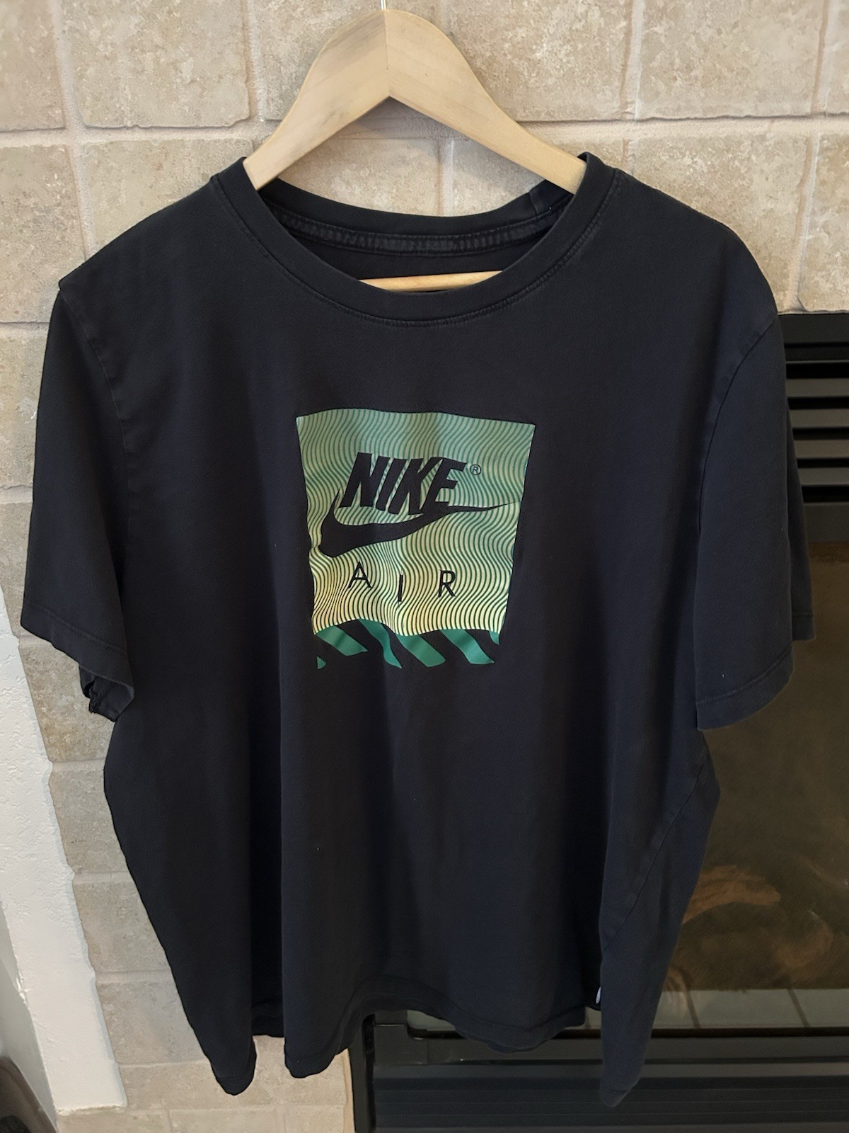 Nike Air Men’s Black T-shirt Size XXL gallery