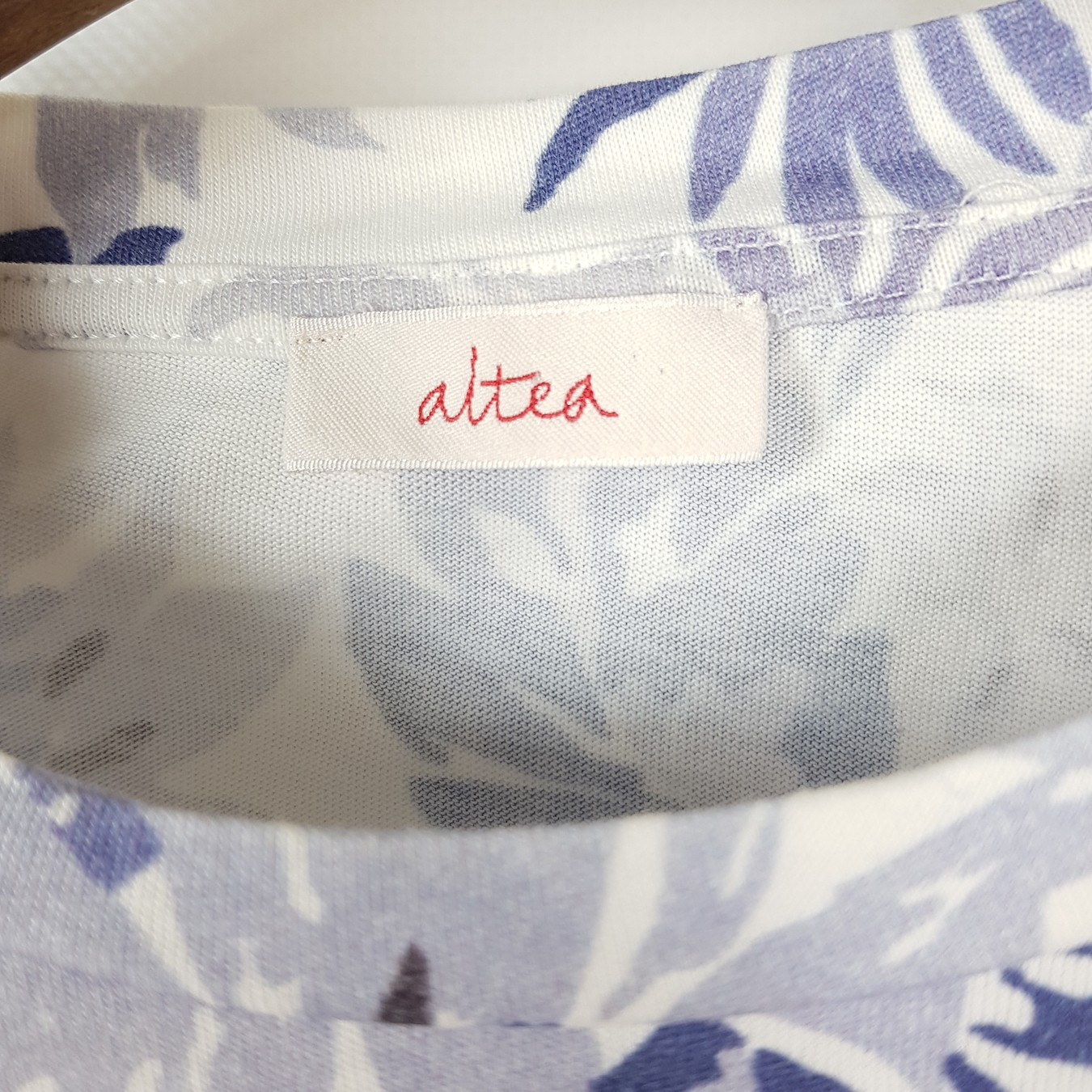 Altea T Shirt Mens M White Blue Slim Fit Floral Print Short Sleeve Summer Tropical gallery