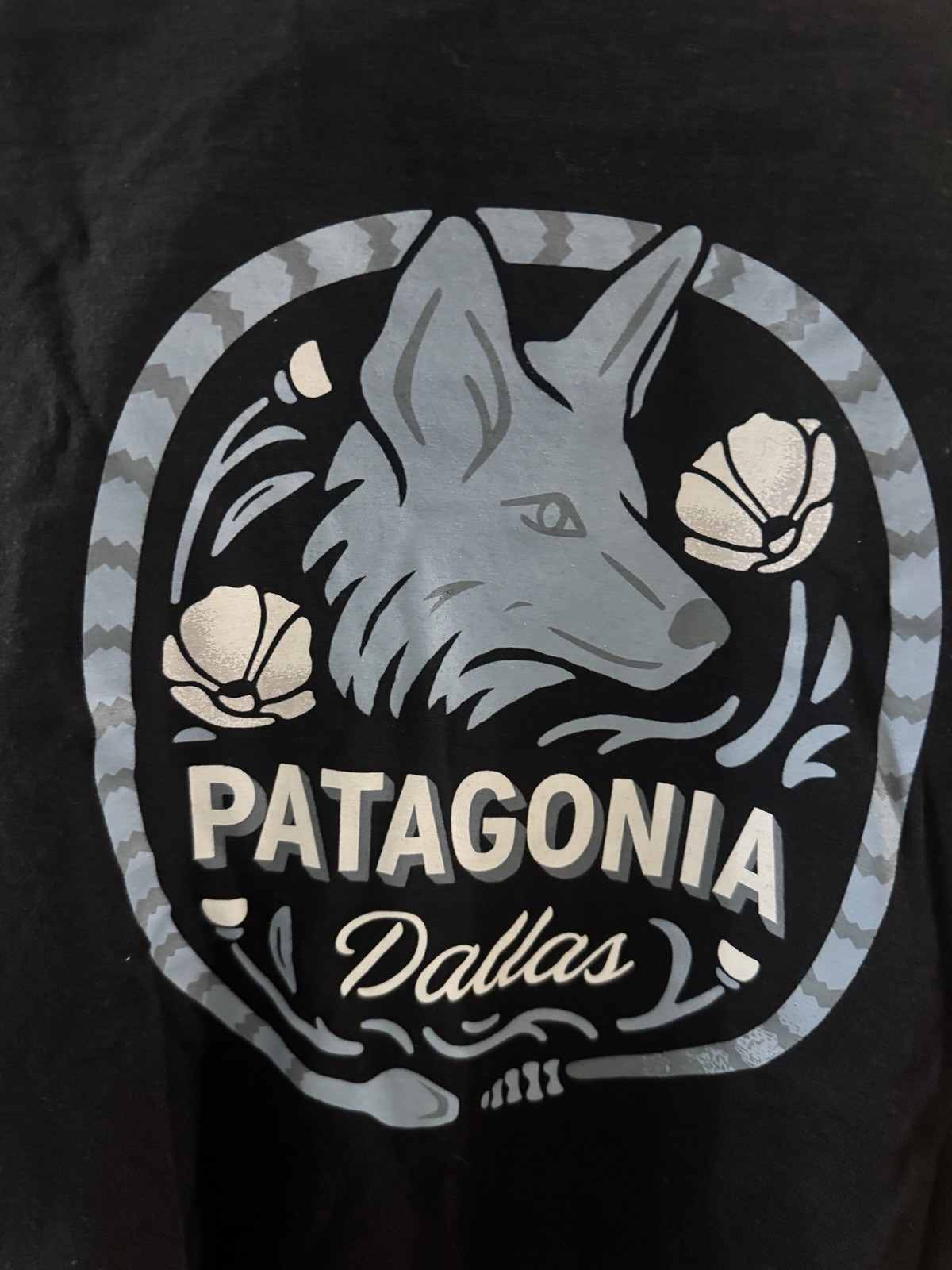 Patagonia Responsibili-Tee Dallas Wolf Graphic T-Shirt Black Men’s M 37728 BLK gallery