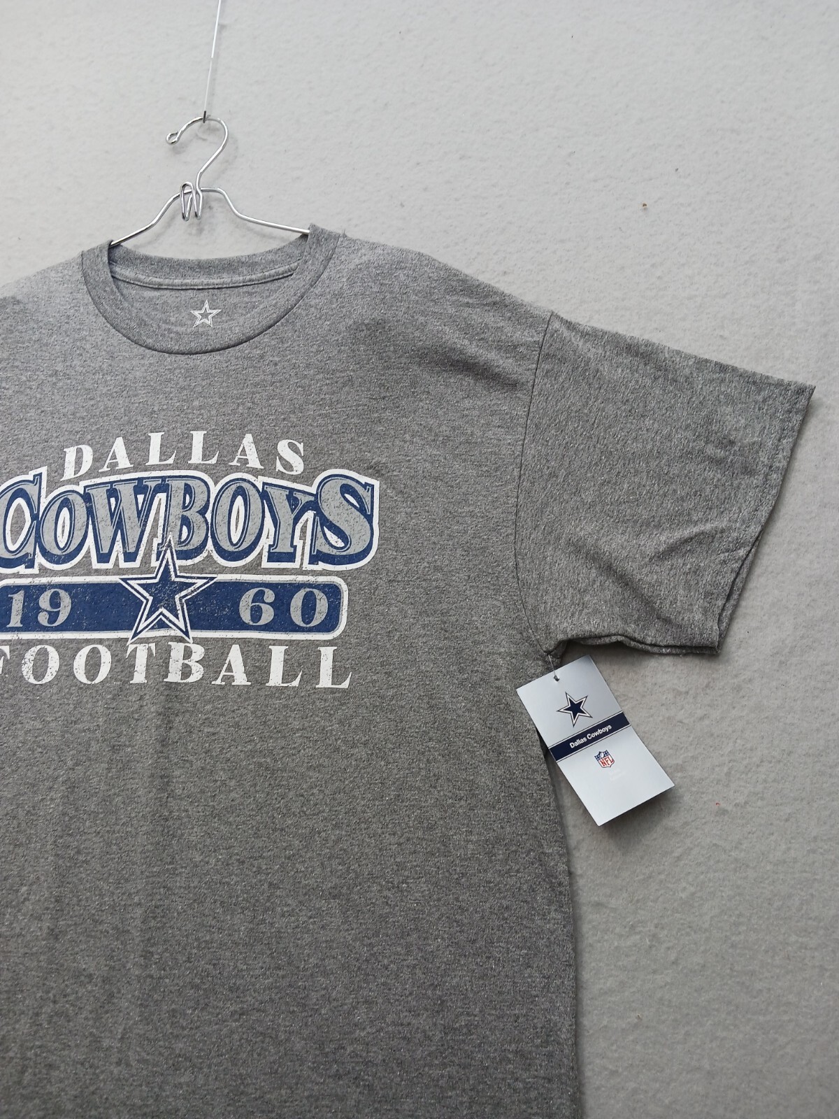 Dallas Cowboys Men's Heather Gray T-Shirt L Distressed 1960 Graphic 3067 gallery