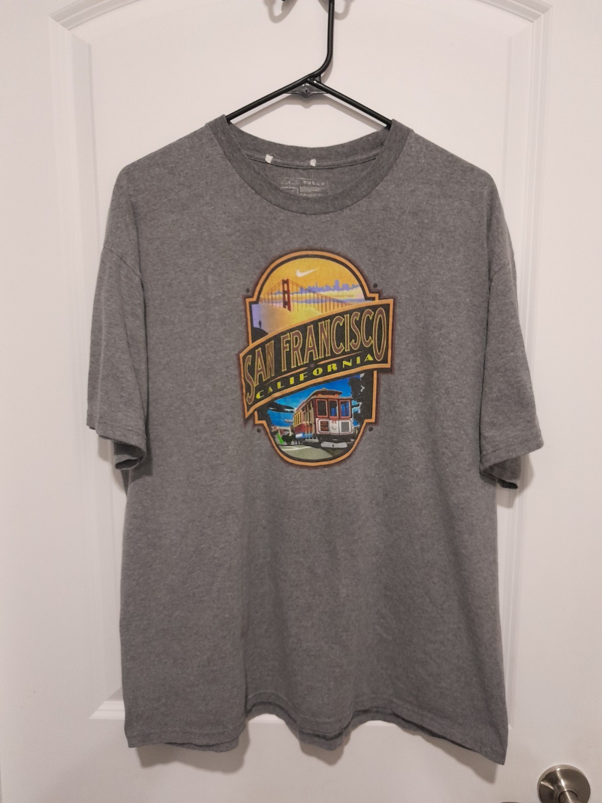 The Nike Tee Siegel San Francisco California Graphic T-Shirt Men's gallery