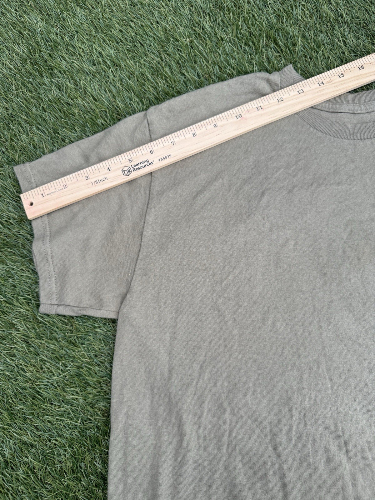 Santa Cruz Skateboard T-Shirt Men Medium Graphic Cotton Tee gallery