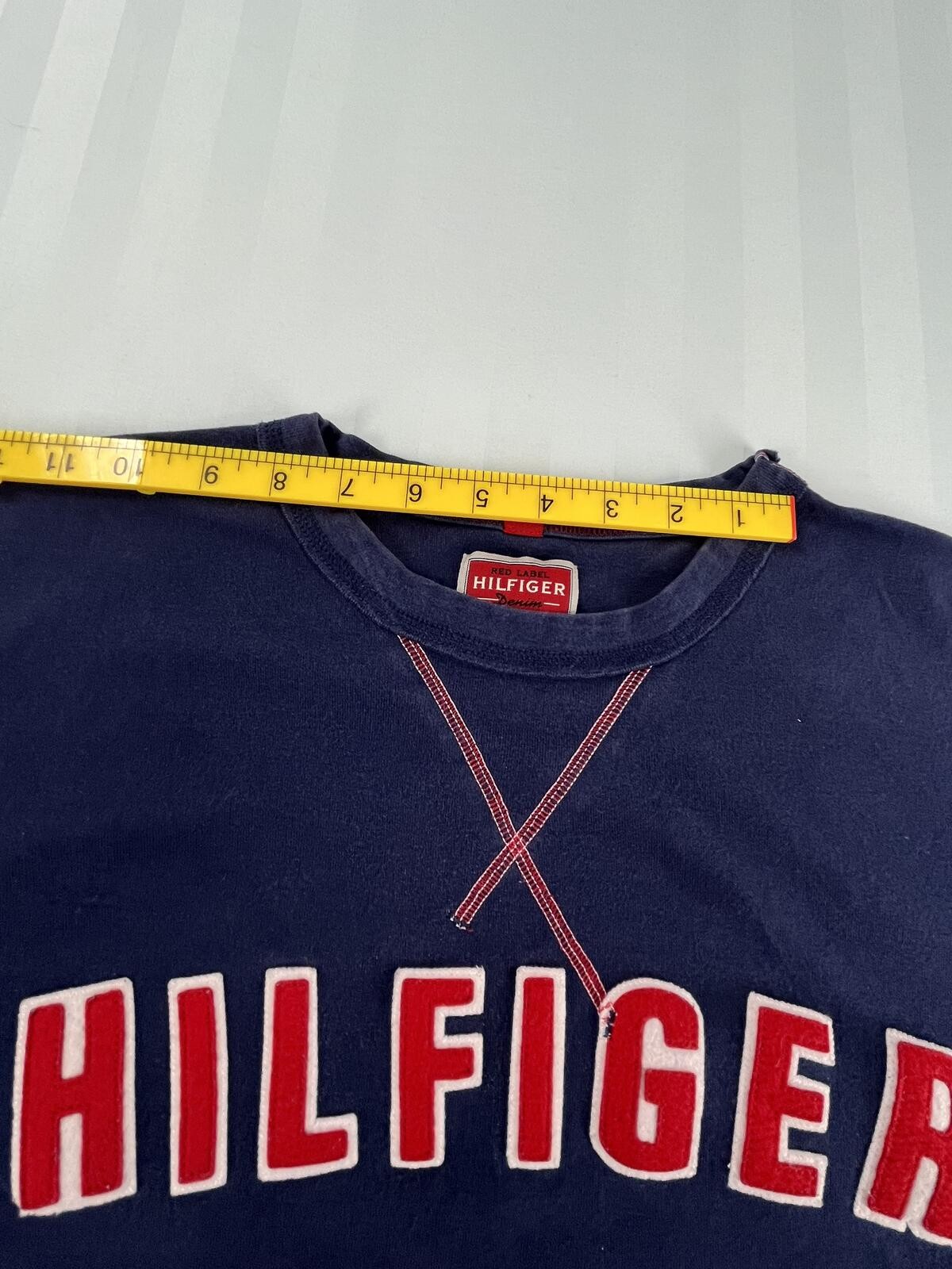 Tommy Hilfiger Y2K Vintage Navy Red Stitch Logo T-Shirt Size XL gallery