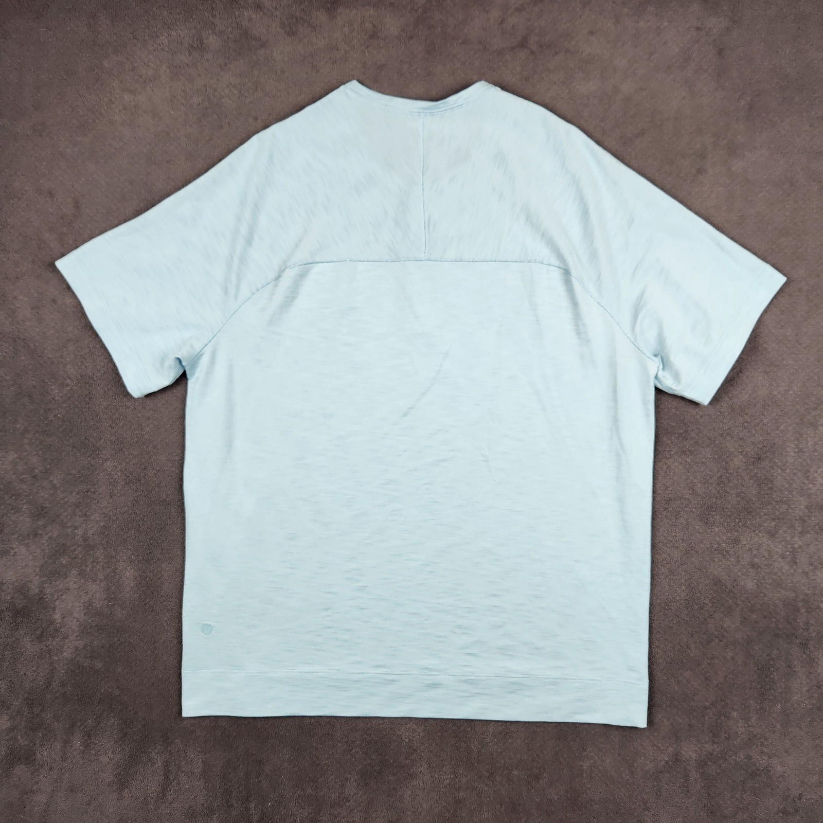 Lululemon Metal Vent Tech Henley 2.0 Shirt Mens XL Light Blue Short Sleeve gallery