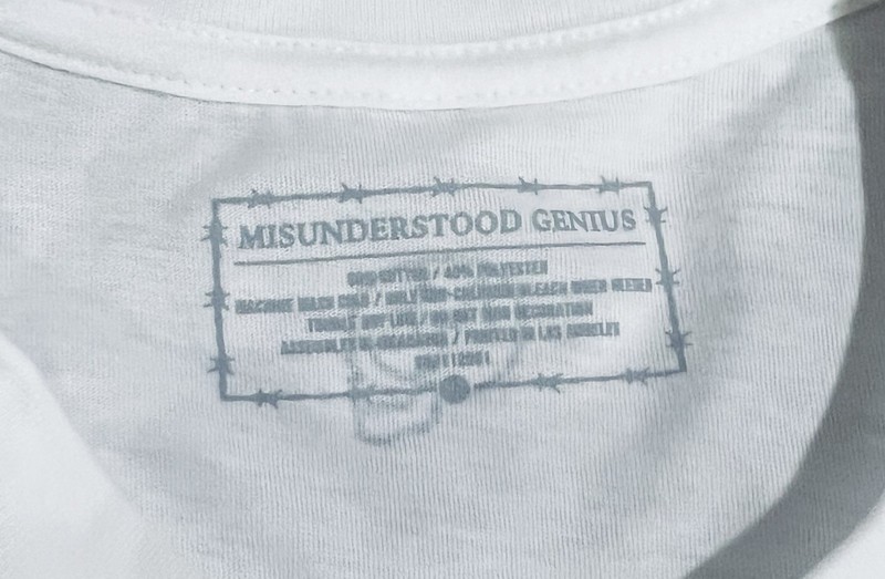 Misunderstood GENIUS large white tee skully gang NWOT gallery