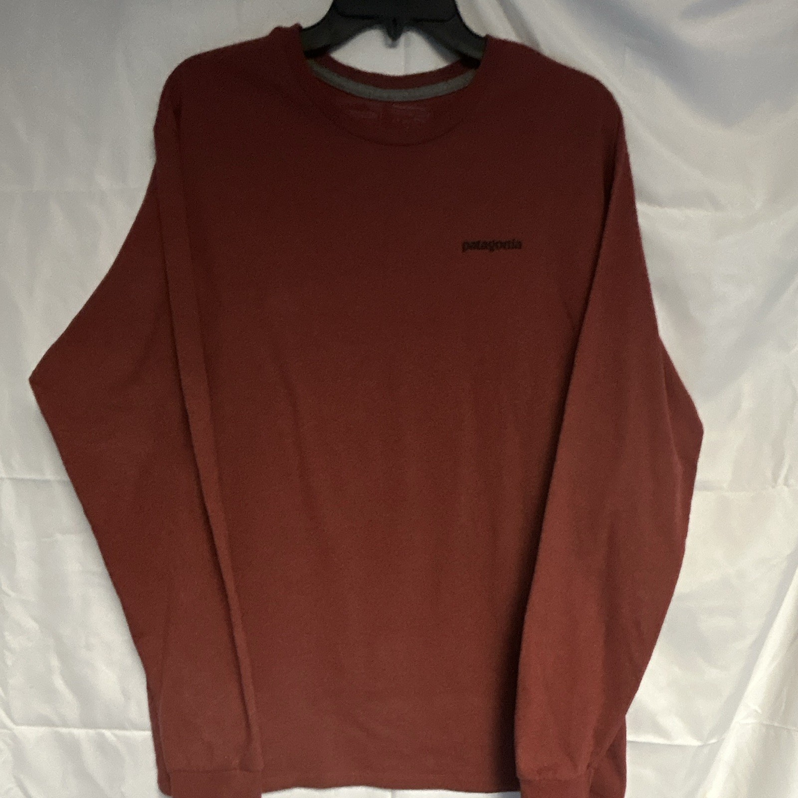 Patagonia Responsibili-Tee Men’s L Red Long Sleeve Graphic T-Shirt