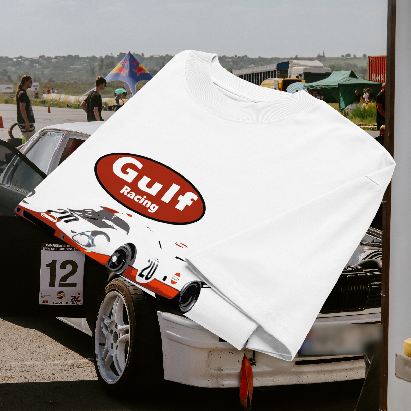 Vintage 90s Gulf Racing Porsche 956 T-Shirt White Oversized Sports Car Cotton gallery